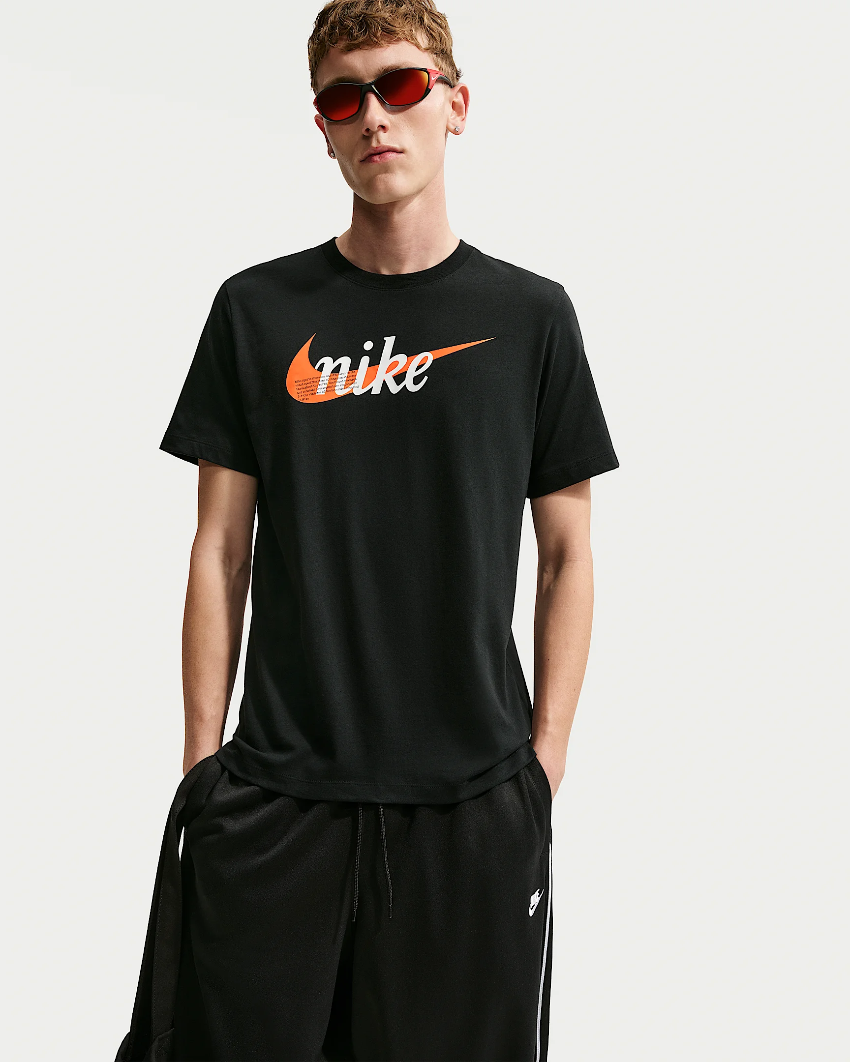 Nike Sportswear Men's T-Shirt - 1