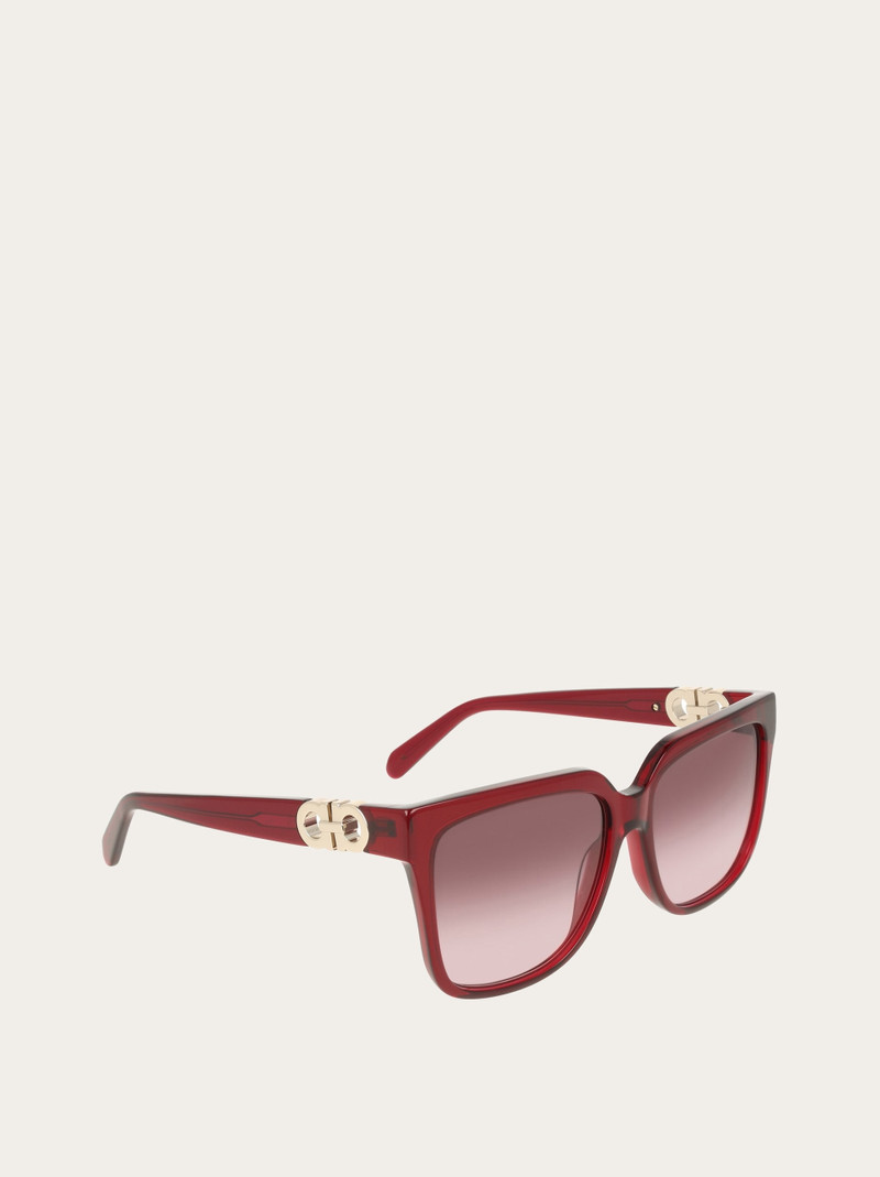 FERRAGAMO Sunglasses outlook