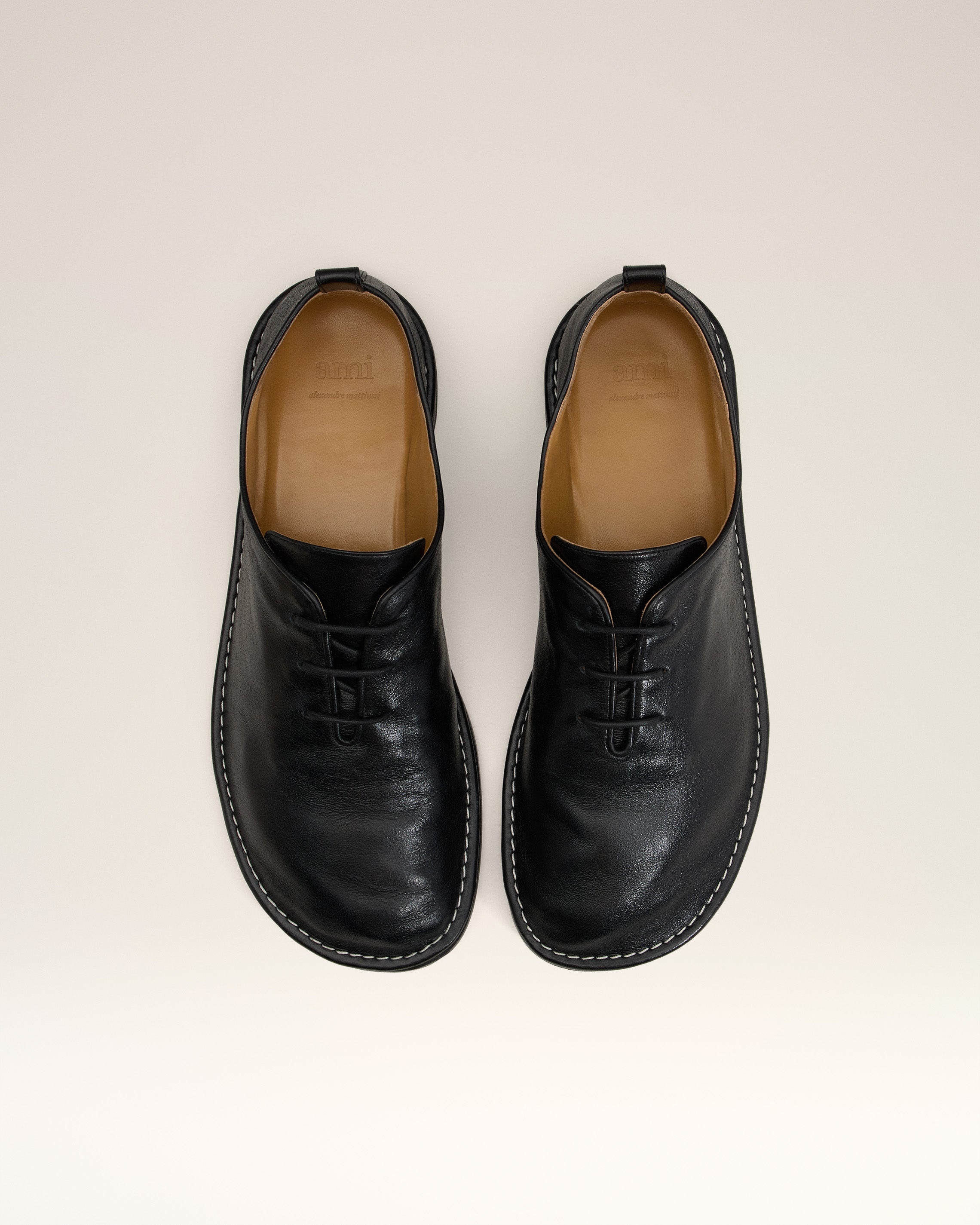 BLACK LEATHER ONE CUT SHOES - 5
