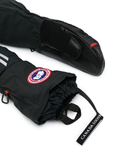 Canada Goose logo patch padded gloves outlook