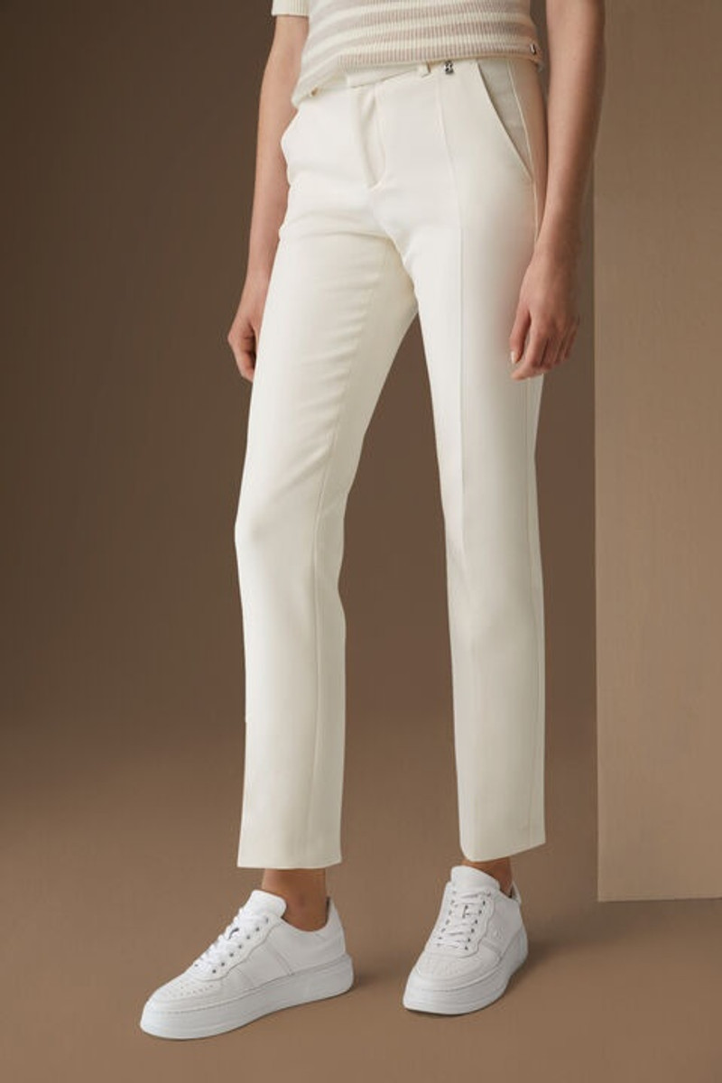 Joy Stretch pants in Off-white 2