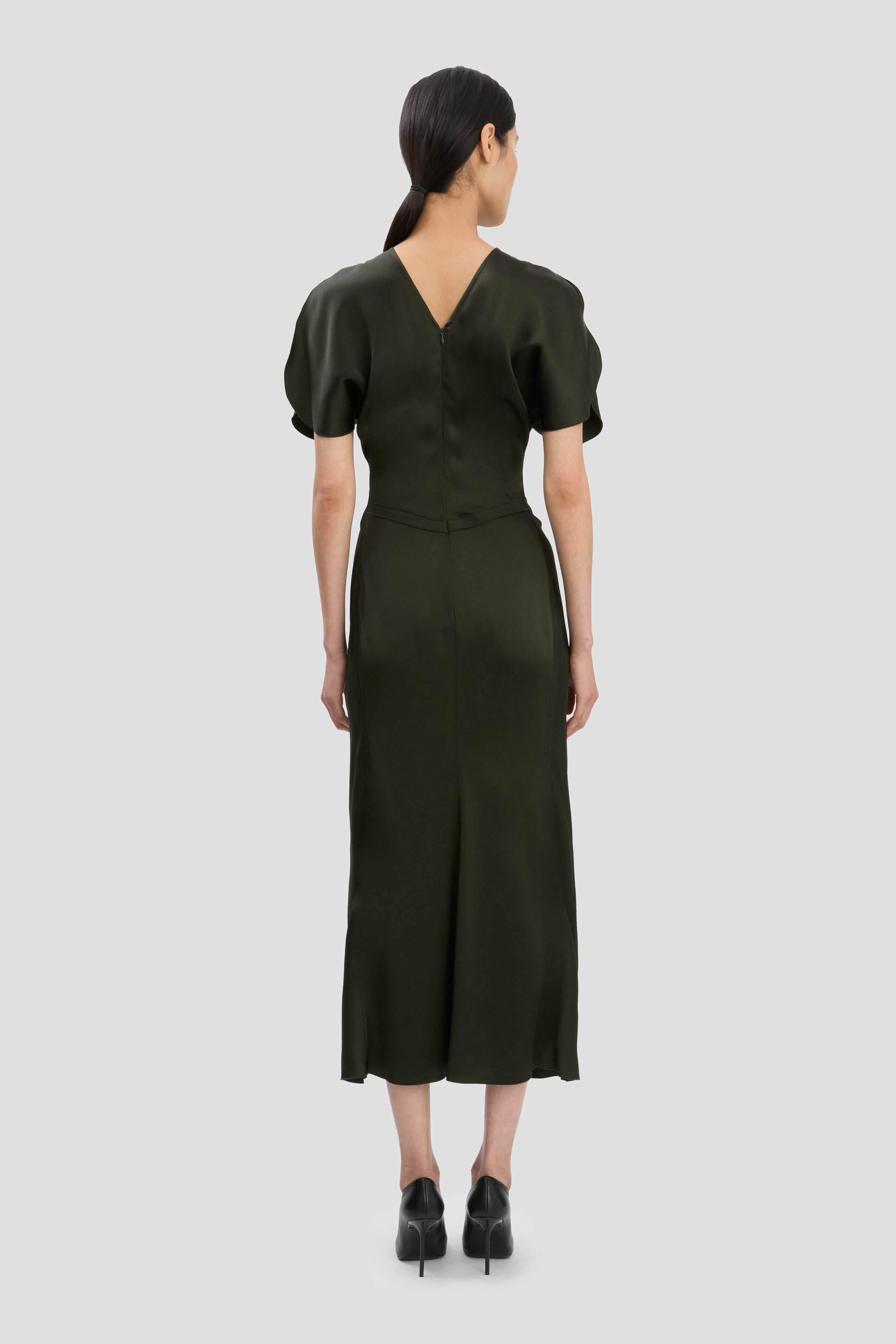 Gathered Waist Midi Dress In Dark Olive - 5