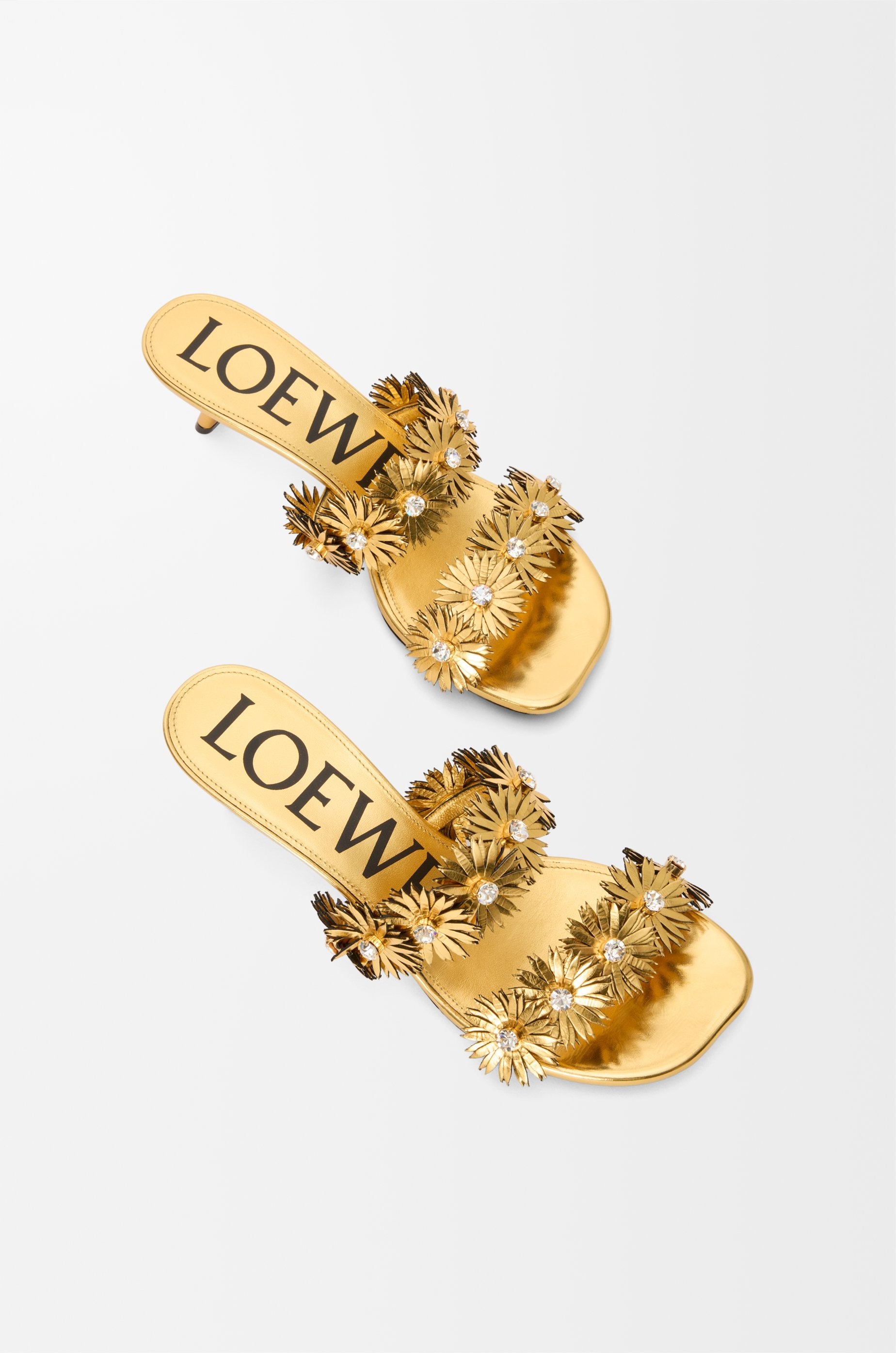 Petal Flower sandal in calfskin and crystals - 4