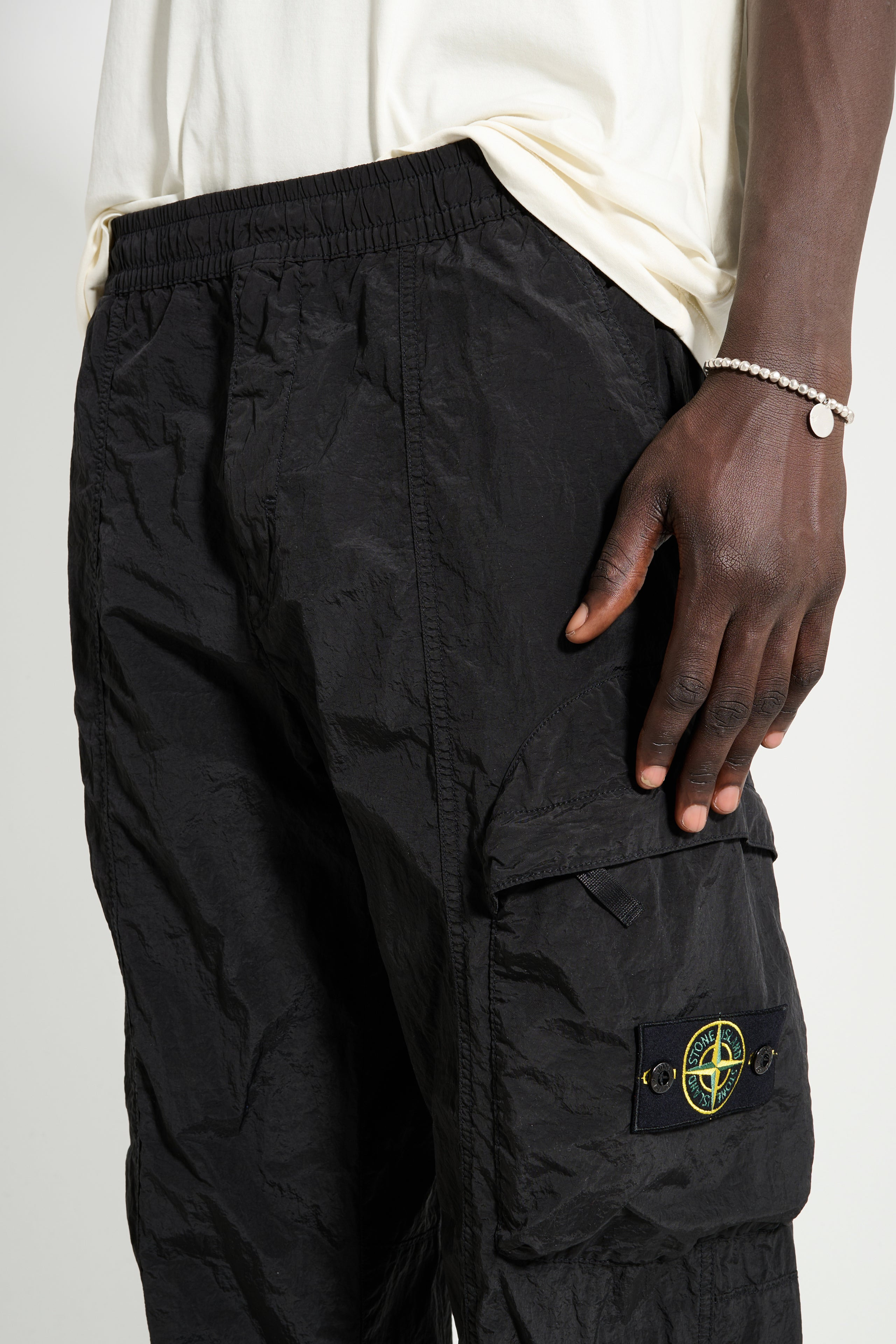 STONE ISLAND NYLON CARGO PANTS BLACK - 4