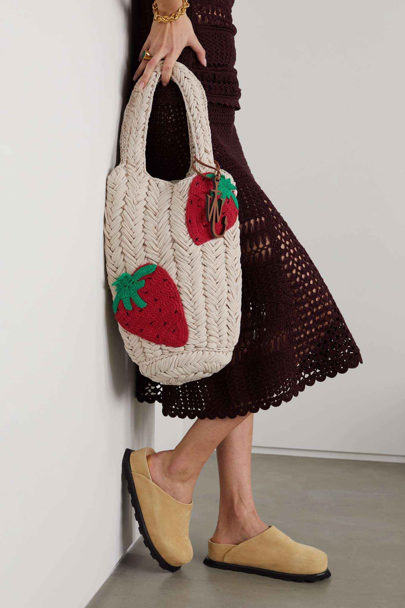 Strawberry leather-trimmed crocheted jersey tote - 6