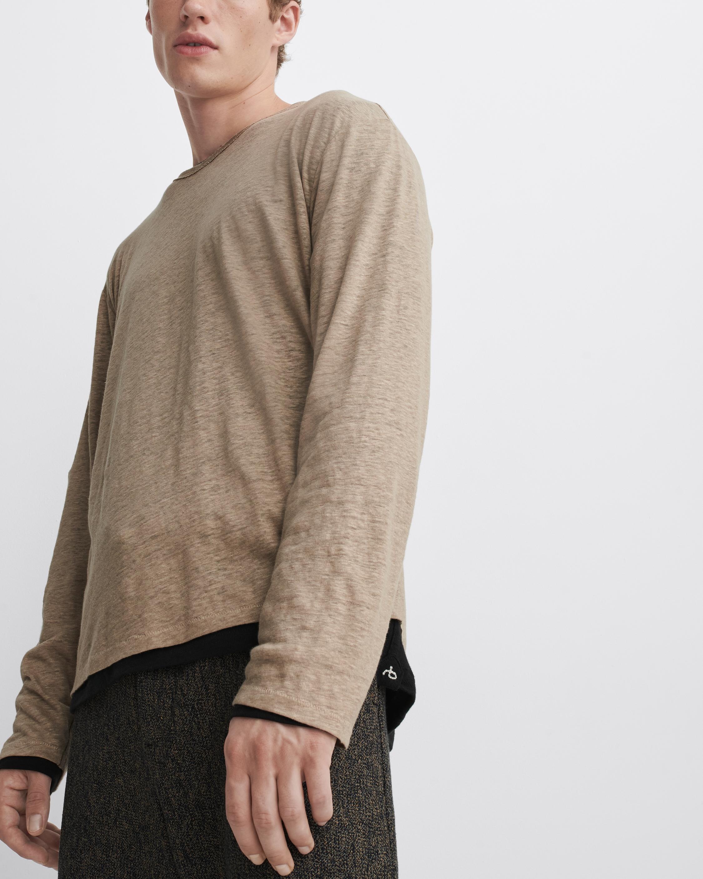 Kerwin Long Sleeve Tee
Linen T-Shirt - 6