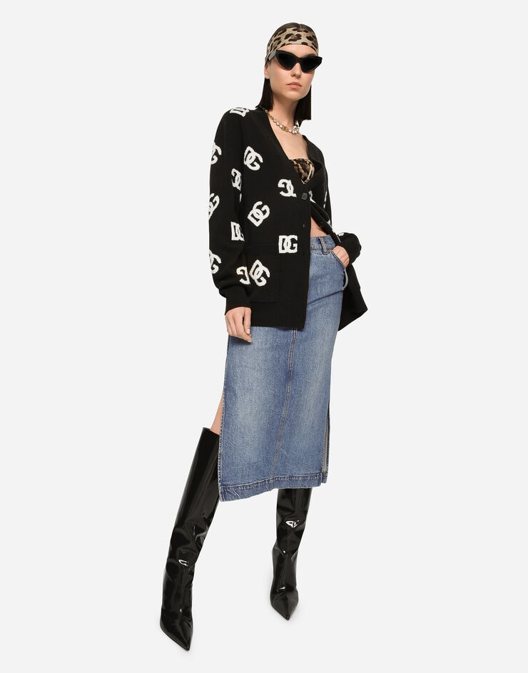 Denim calf-length skirt with logo tag - 5