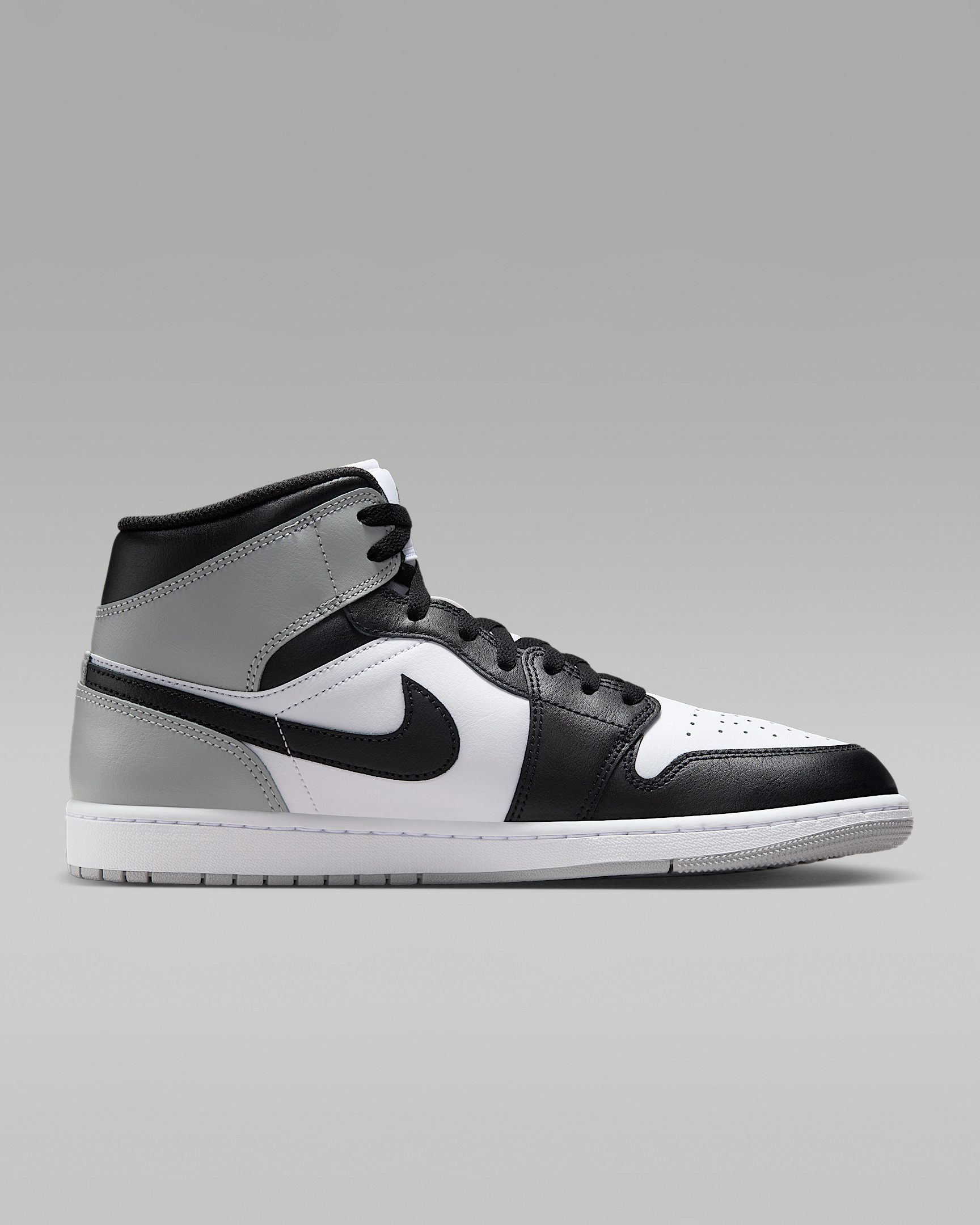 Air Jordan 1 Mid Men's Shoes - 3