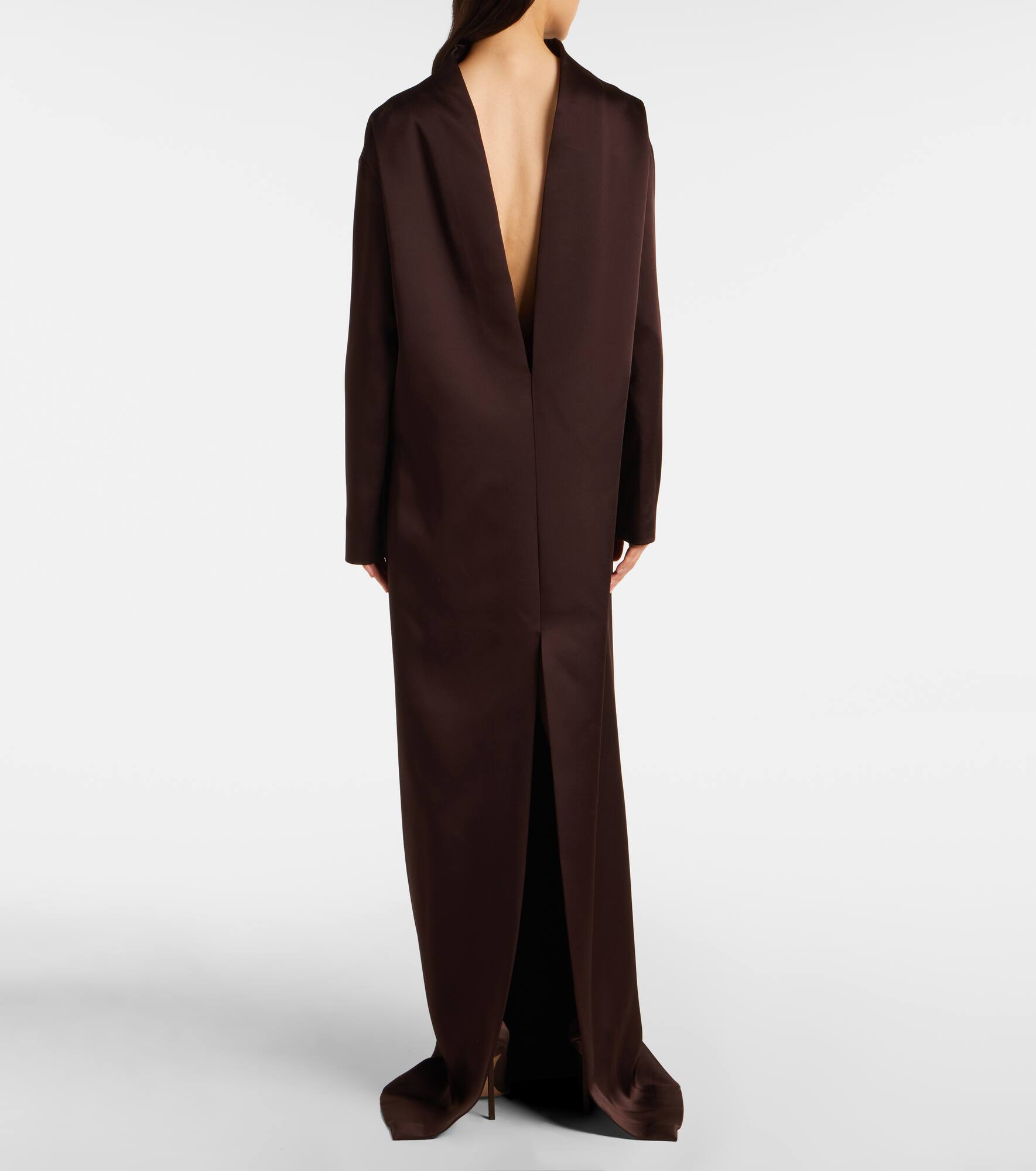 Crêpe satin gown - 3