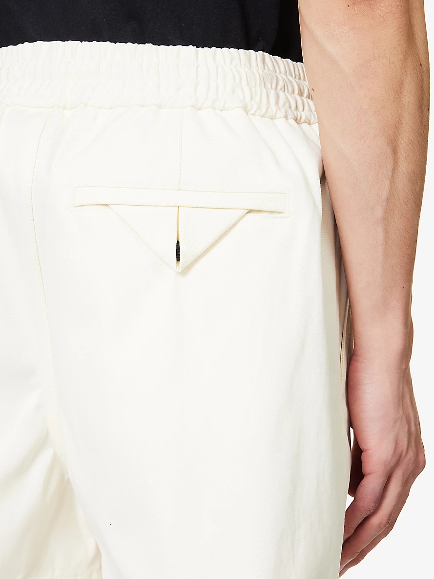 Elasticated-waist slip-pocket cotton-twill shorts - 5