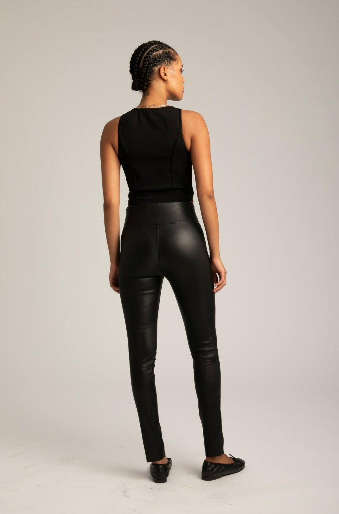 BLACK AUDREY PINTUCK TOP - 4