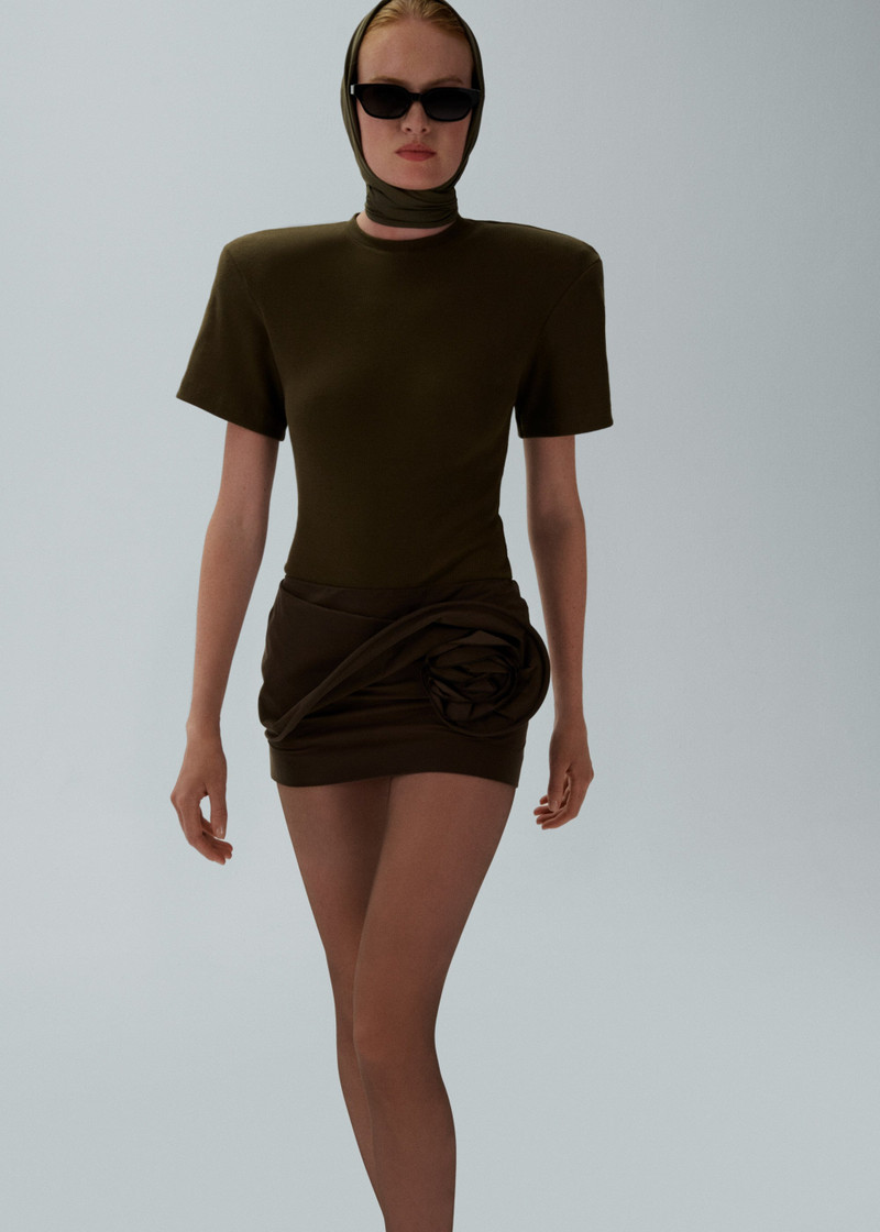 Ribbed short sleeve bodysuit in khaki 4