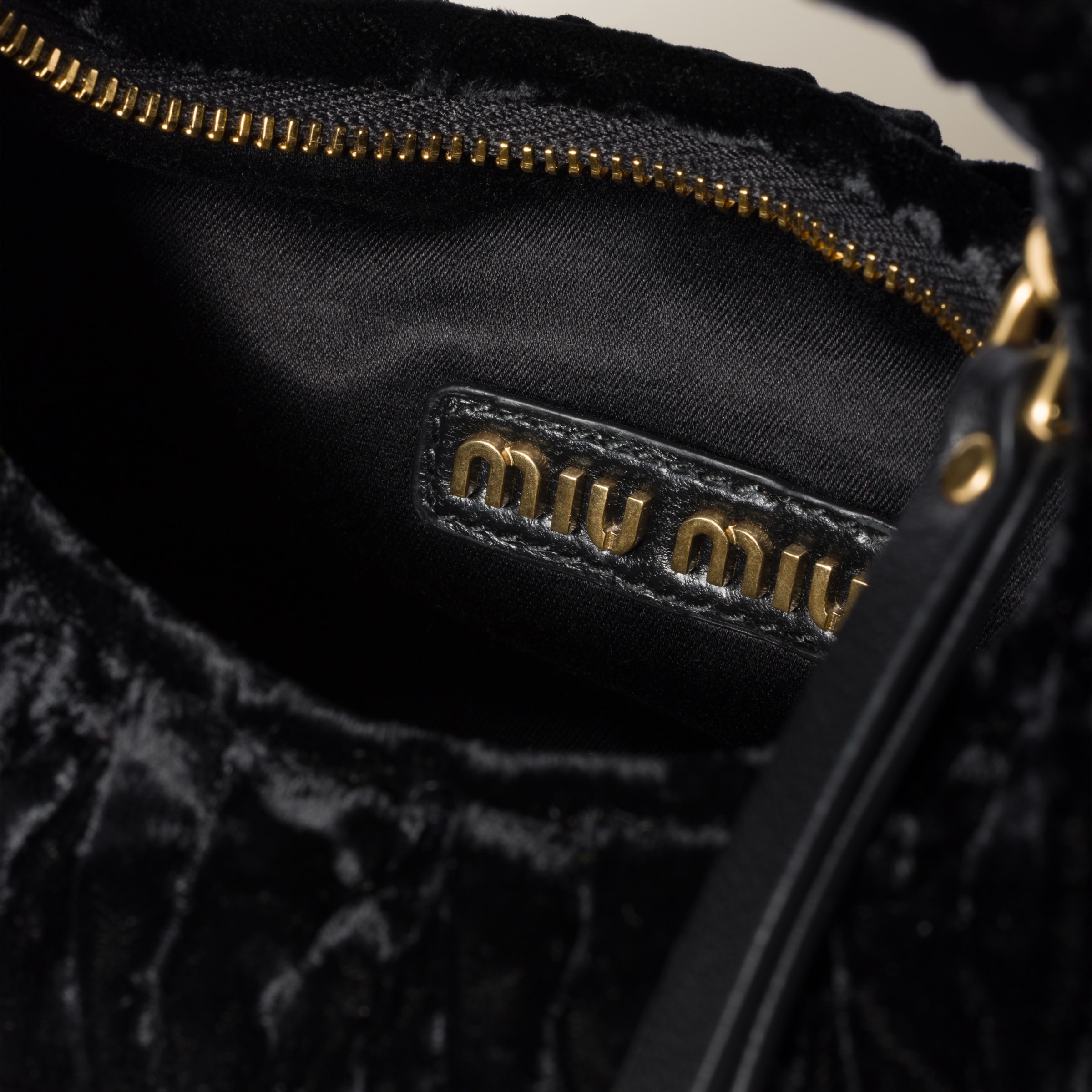 Wander velvet hobo mini bag - 6