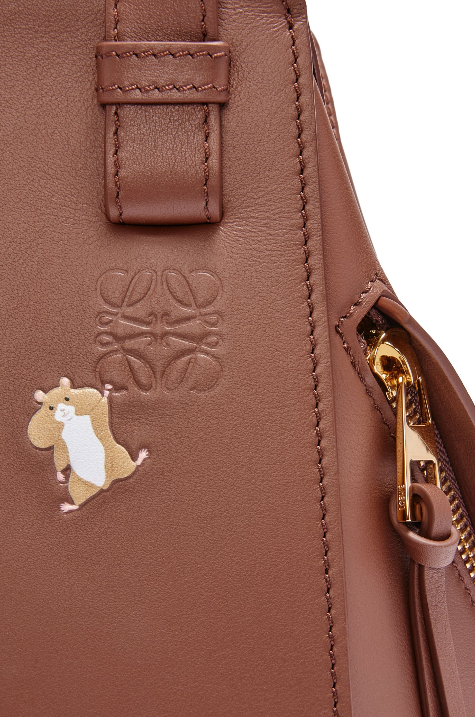 Loewe Hamster compact Hammock bag in nappa calfskin | REVERSIBLE