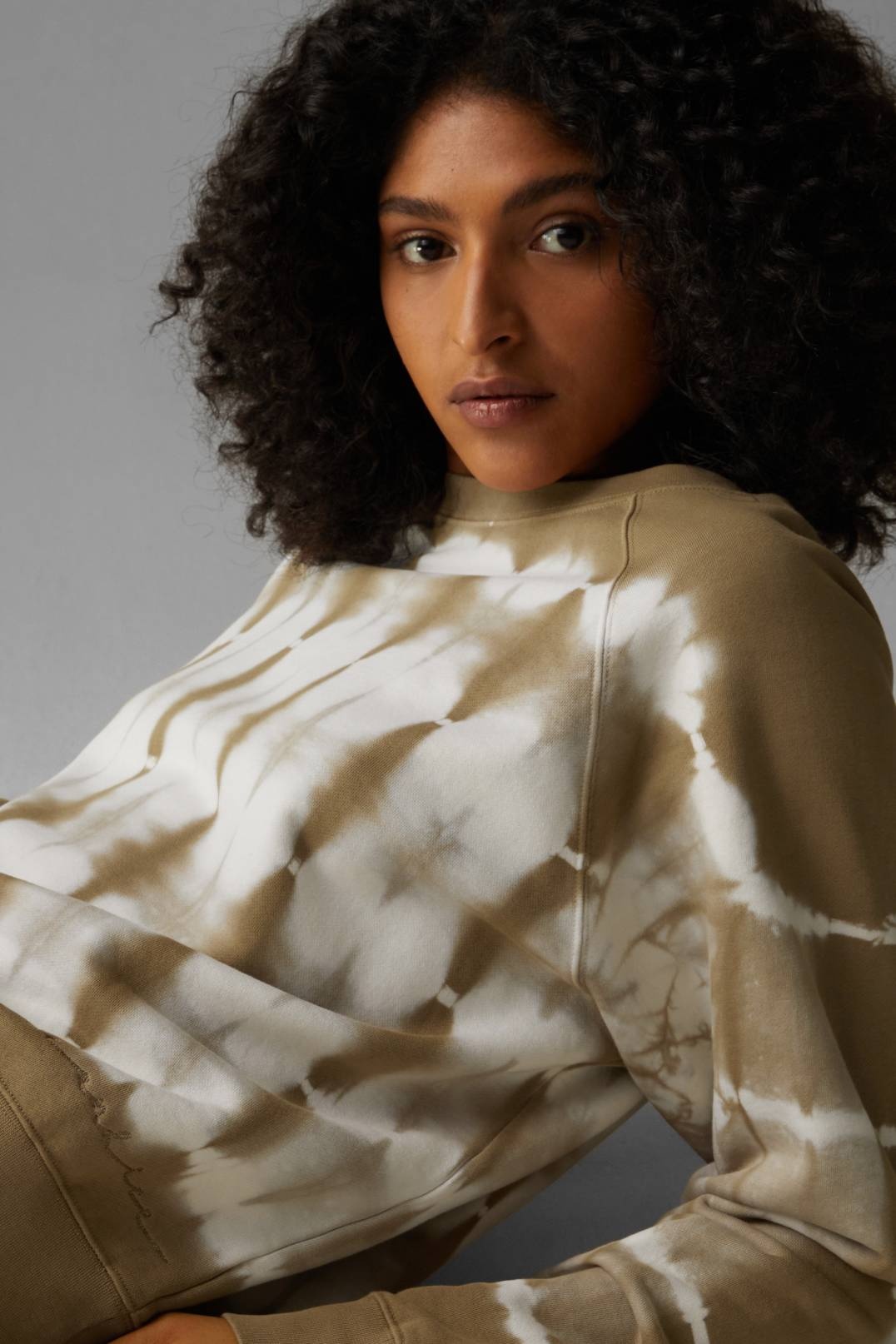 RAMIRA SWEATSHIRT IN CARAMEL/WHITE - 4