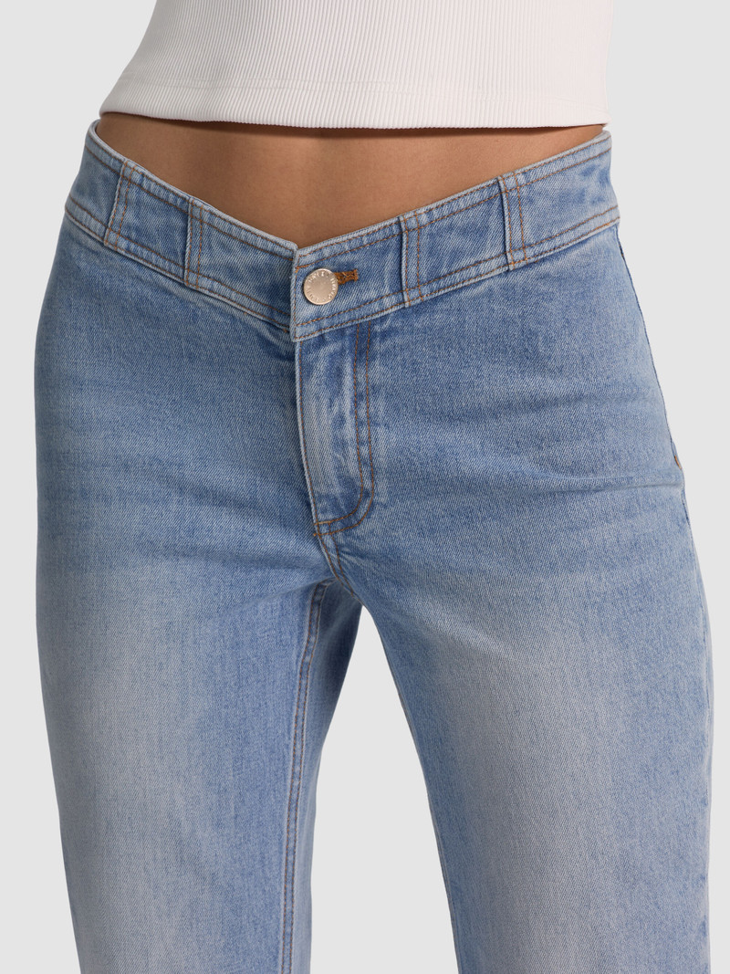 CHELSEA V-WAIST JEAN 5