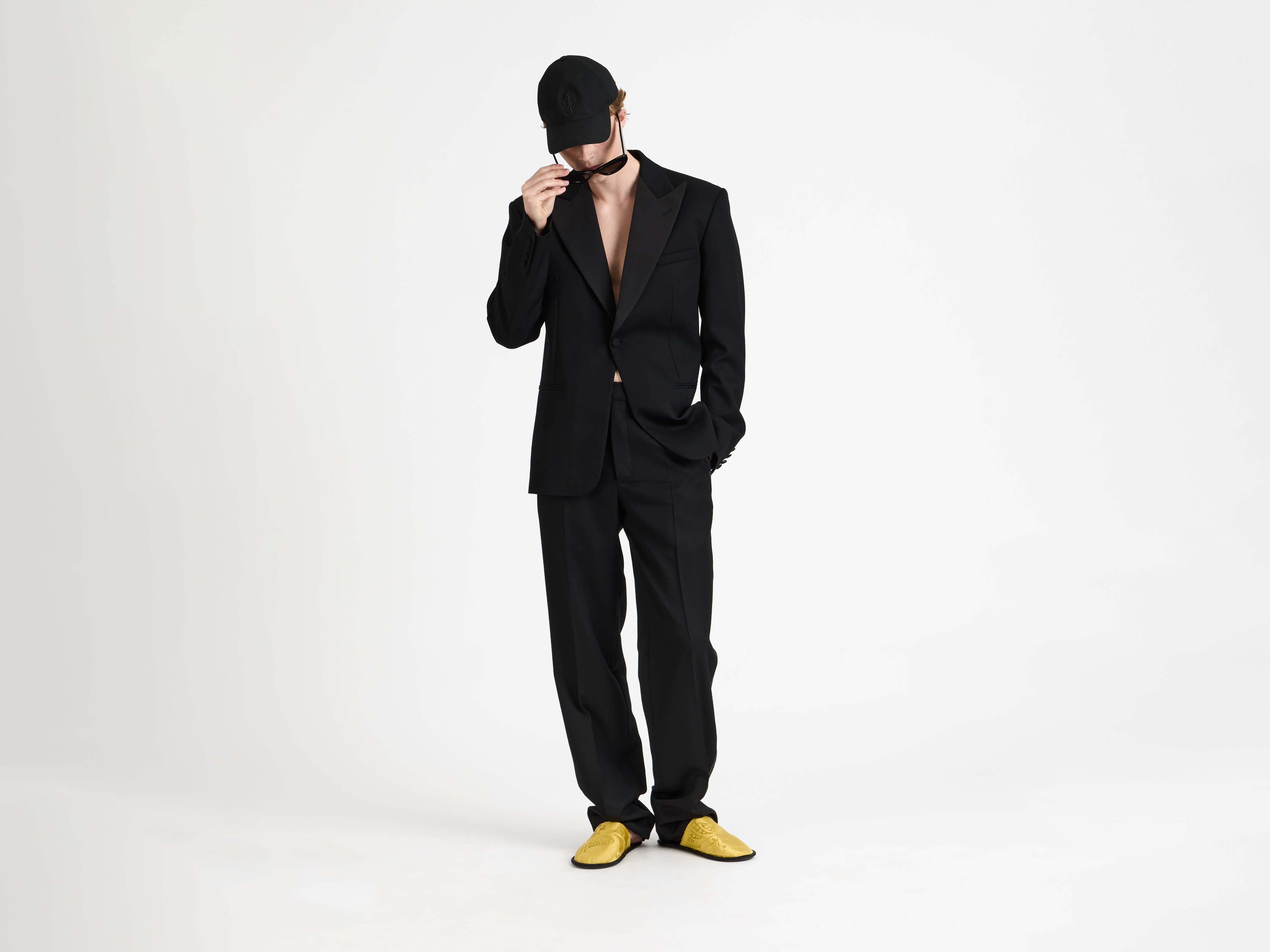 MENS FITTED TUXEDO JACKET IN BLACK - 2