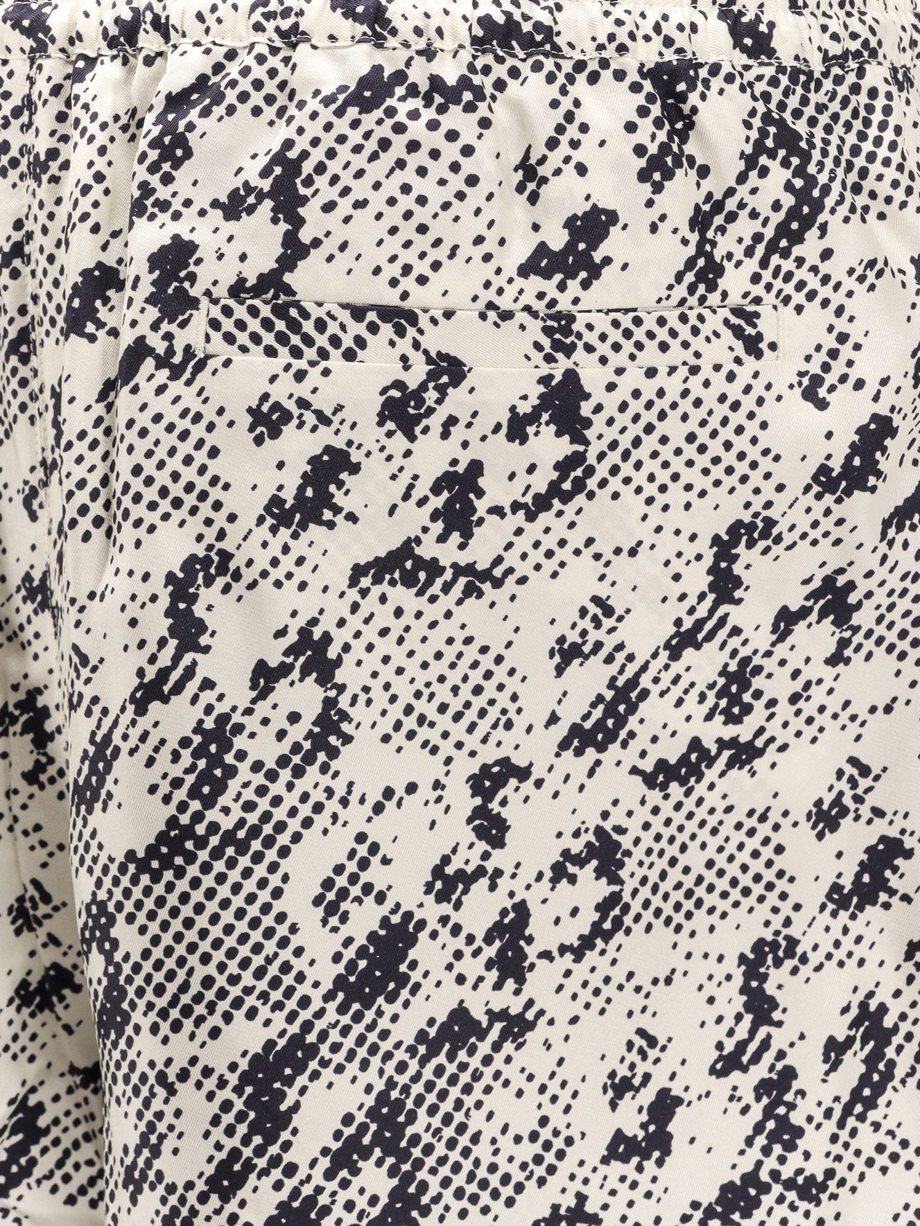 TORY BURCH - Tory Burch Silk Shorts With Pixelated Logo Print - 3