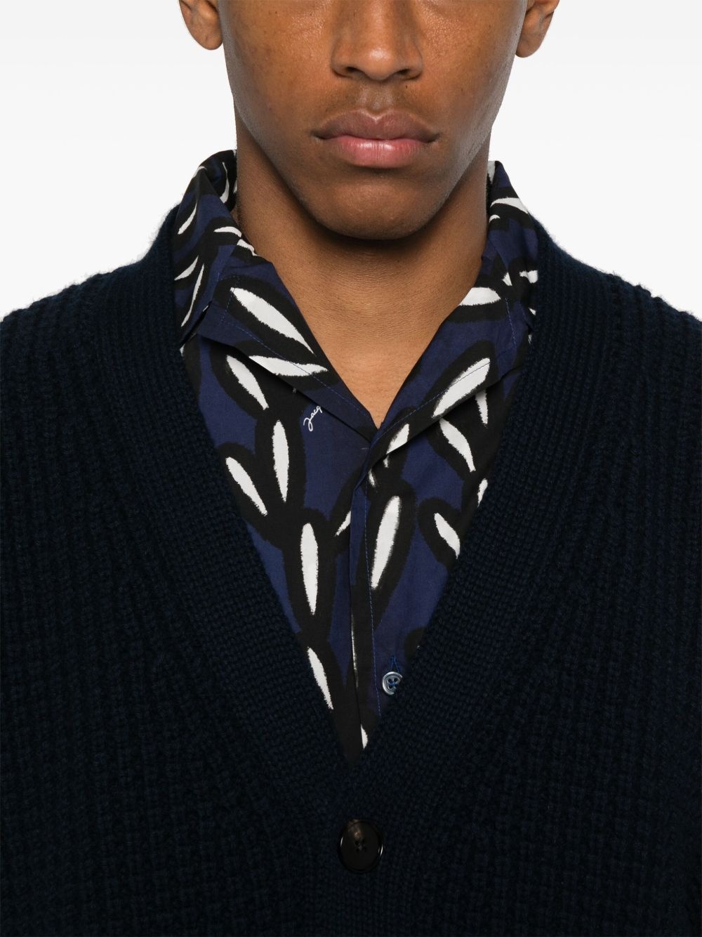 V-neck cardigan - 5