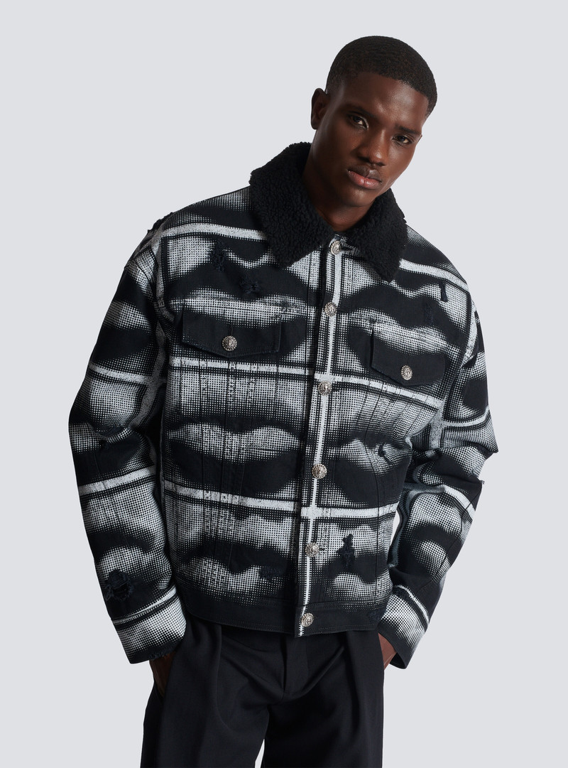 Denim jacket with Lips print 7