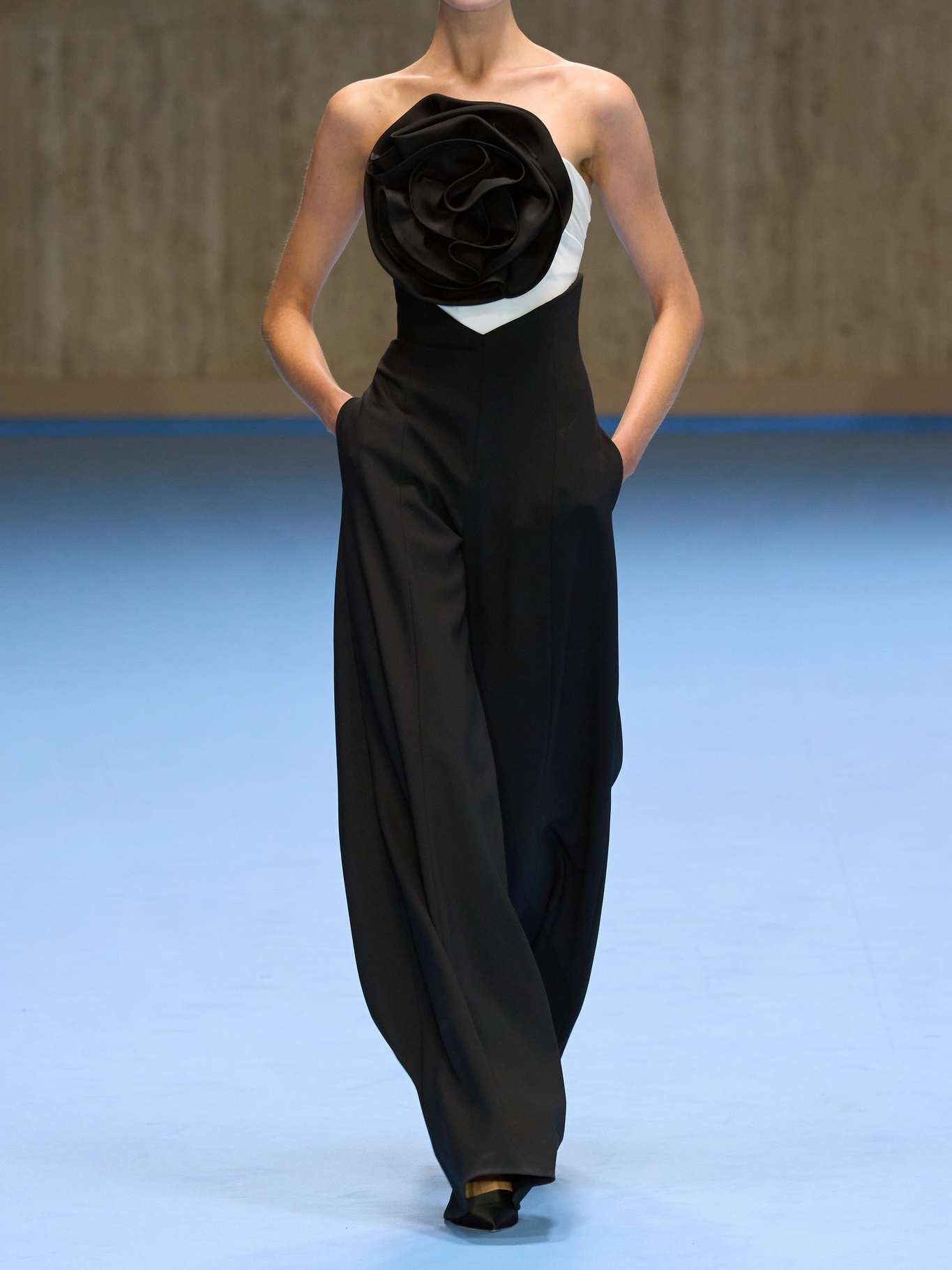 Wool-blend crepe wide-leg pants Black - 4