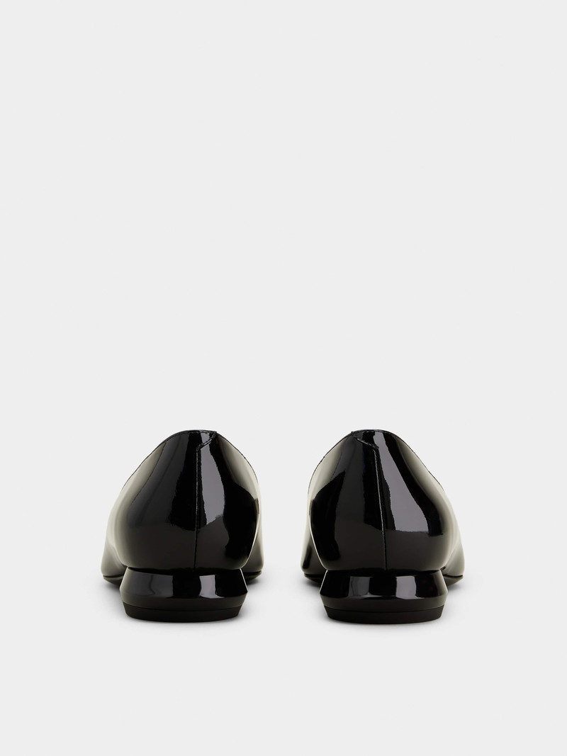 Roger Vivier Viv' Choc Metal Buckle Ballerinas in Patent Leather outlook