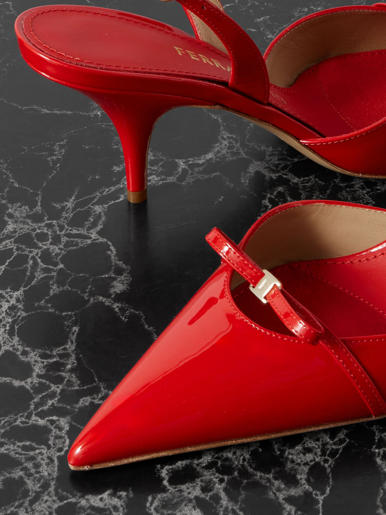 Gylla bow-embellished patent-leather pumps Red - 4