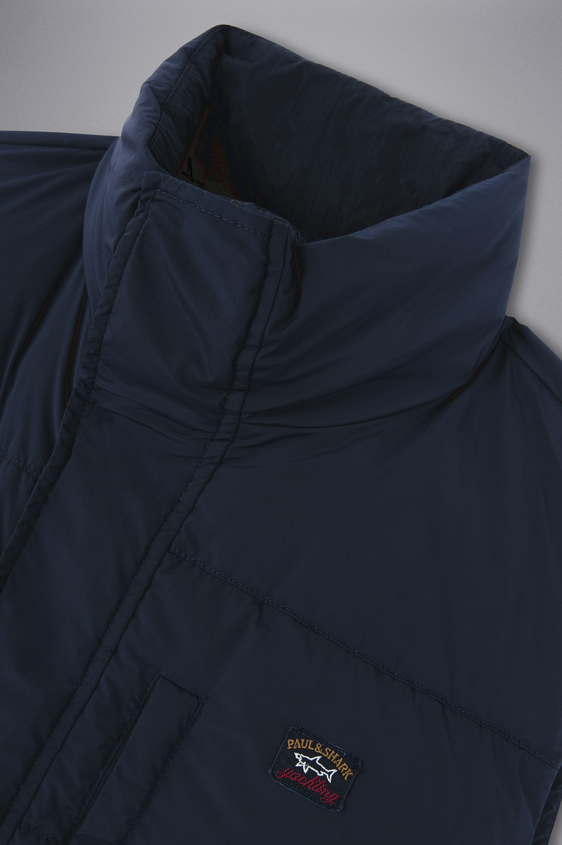 GARMENT DYED ECONYL® NYLON VEST - 5