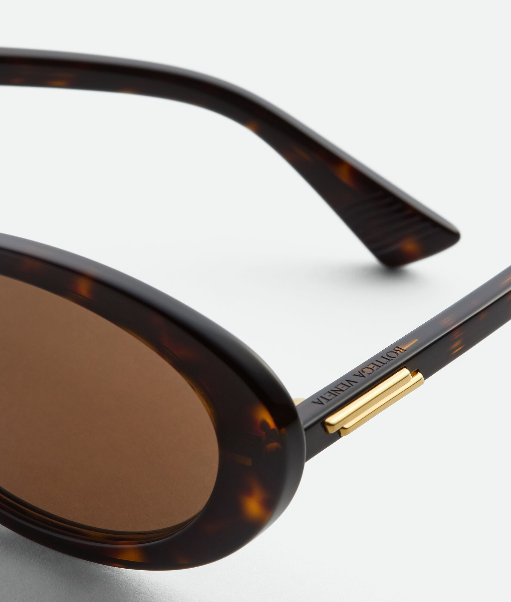 Classic Oval Sunglasses - 4