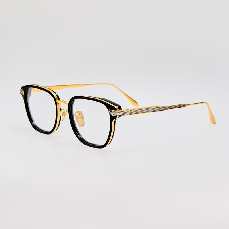 LINDA FARROW Blakher Optical in Black outlook