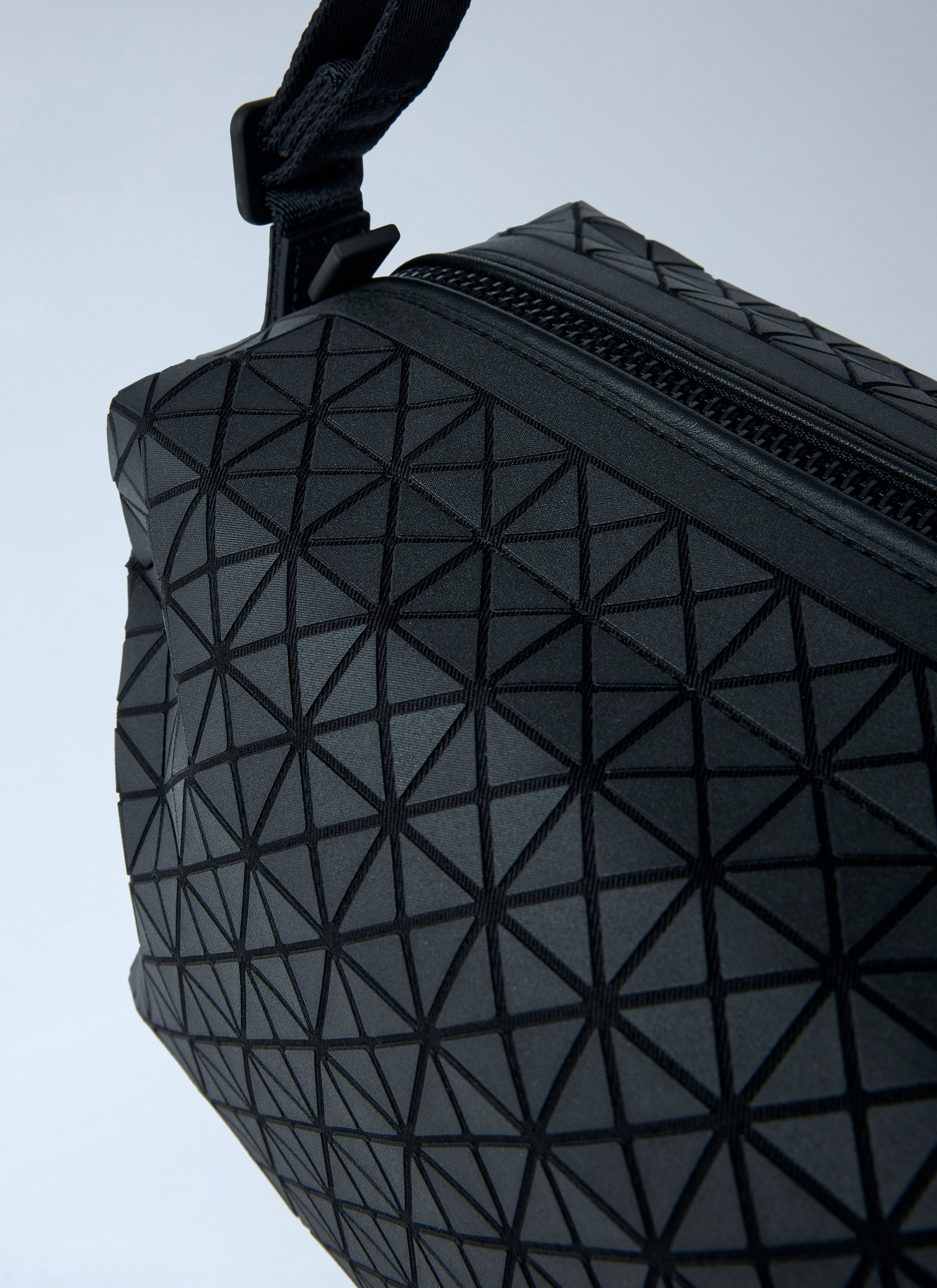 BAO BAO ISSEY MIYAKE - Bao Bao Issey Miyake Men Saddle Bag - 4