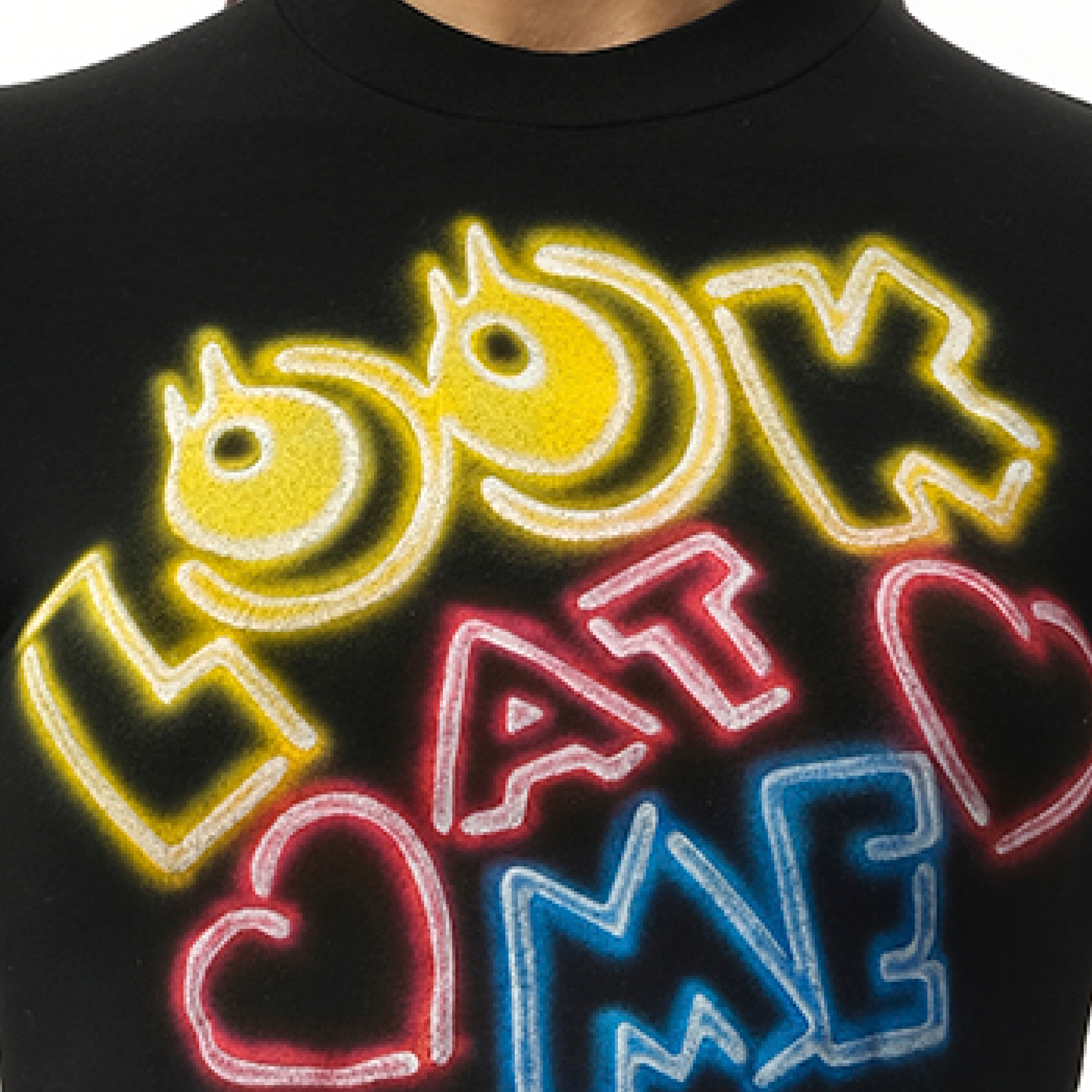 English Fan-Service Neon Paint T-Shirt in Black - 3