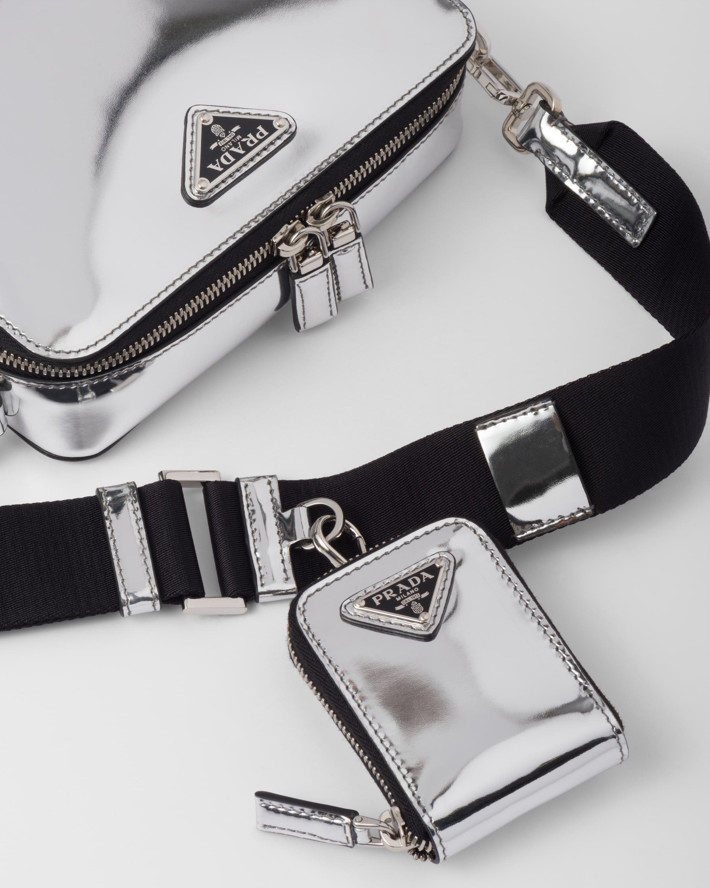 Small Prada Brique leather bag - 6