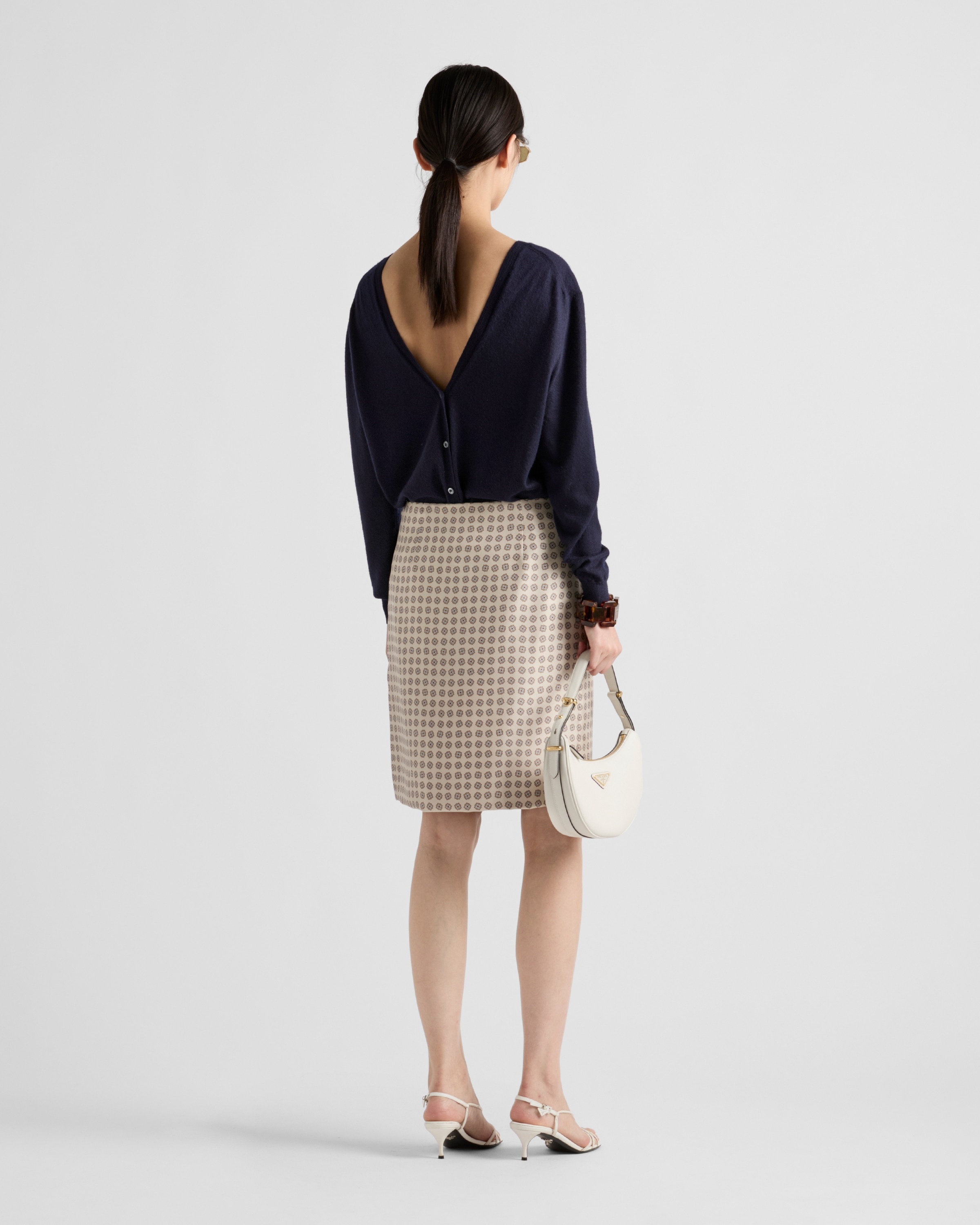 V-neck cashmere sweater - 5
