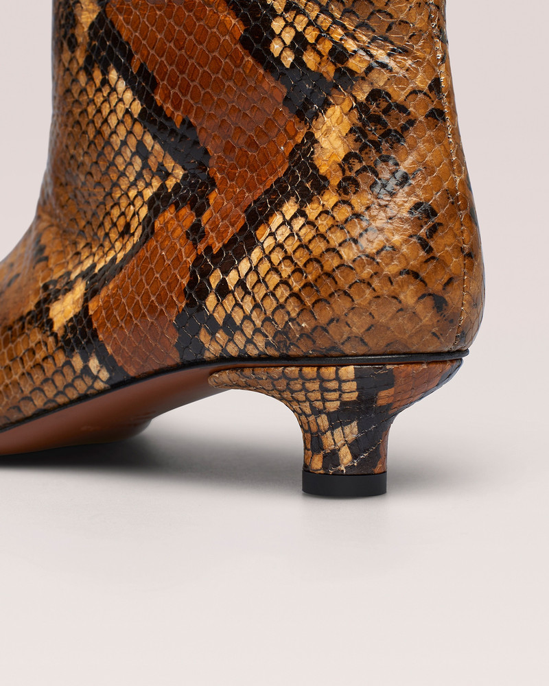 PIPPA - Elongated square toe knee high boots with cylinder heels - Tan 3