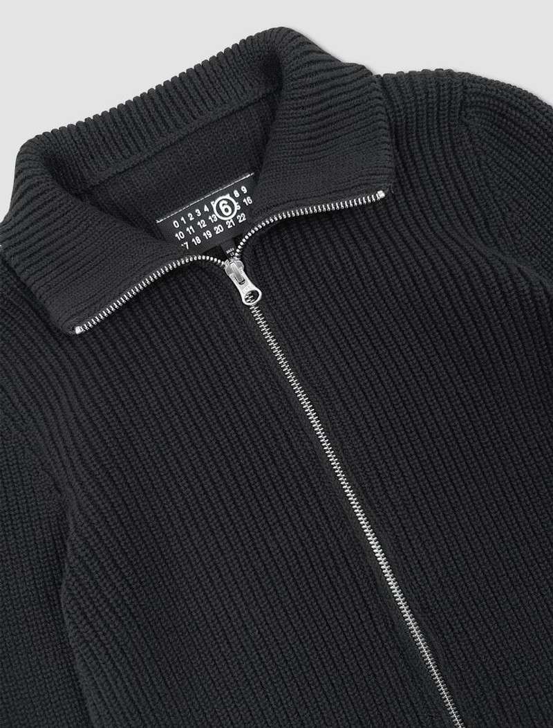 MM6 Maison Margiela Sports jacket outlook