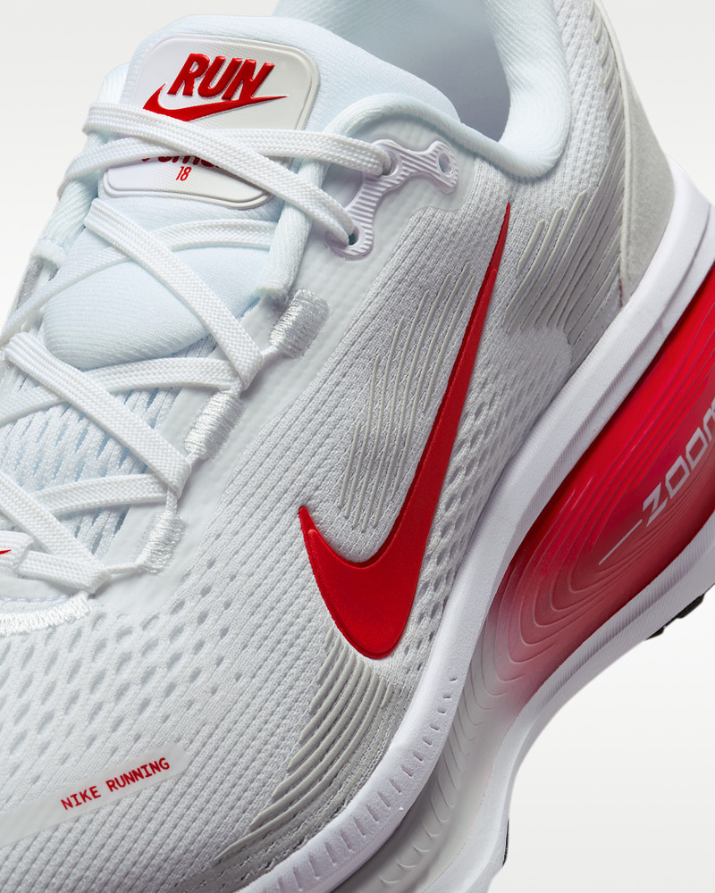 Nike Vomero 18 Women's Road Running Shoes 7