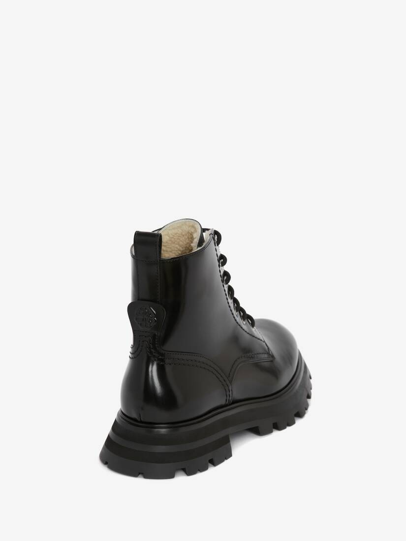 Wander Boot in Black - 3