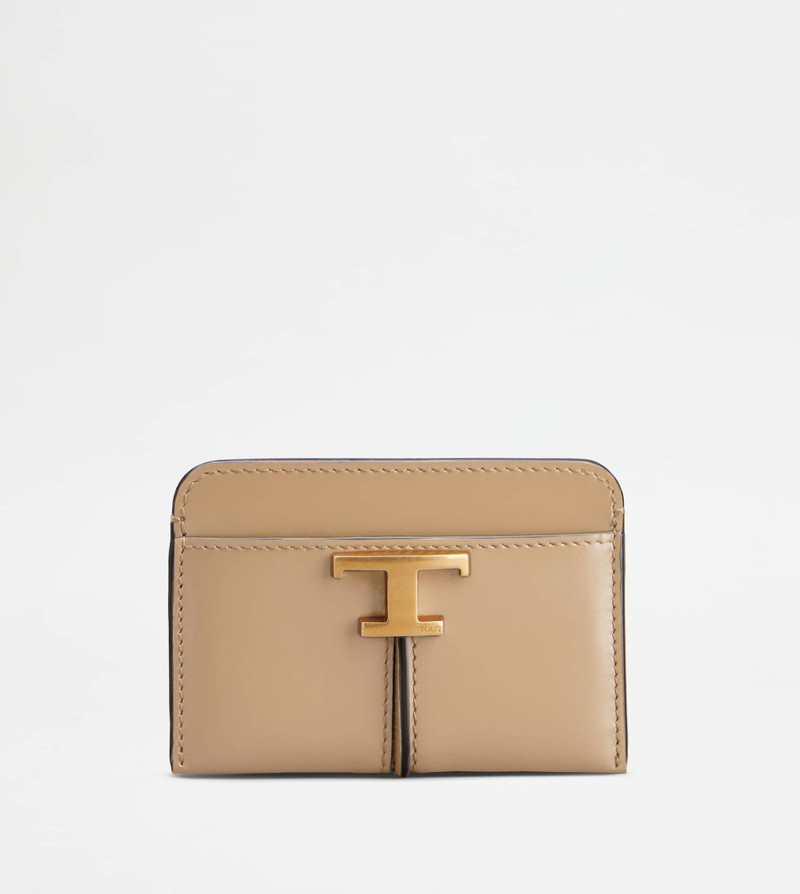 T TIMELESS CREDIT CARD HOLDER IN LEATHER - BEIGE 1