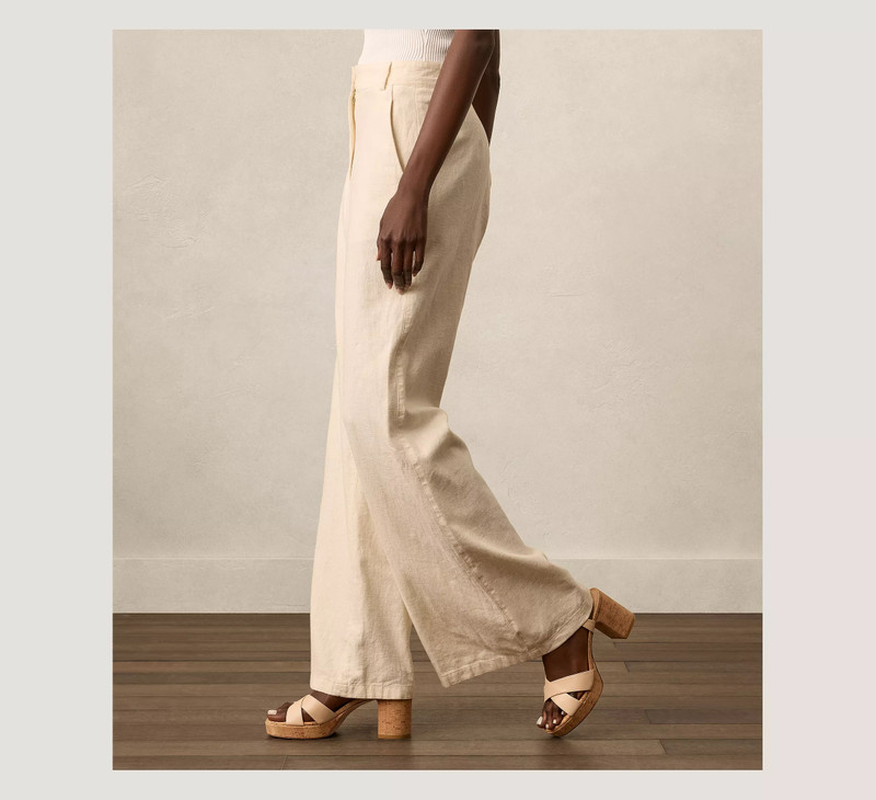Stuart Weitzman DAYNA PLATFORM SANDAL outlook