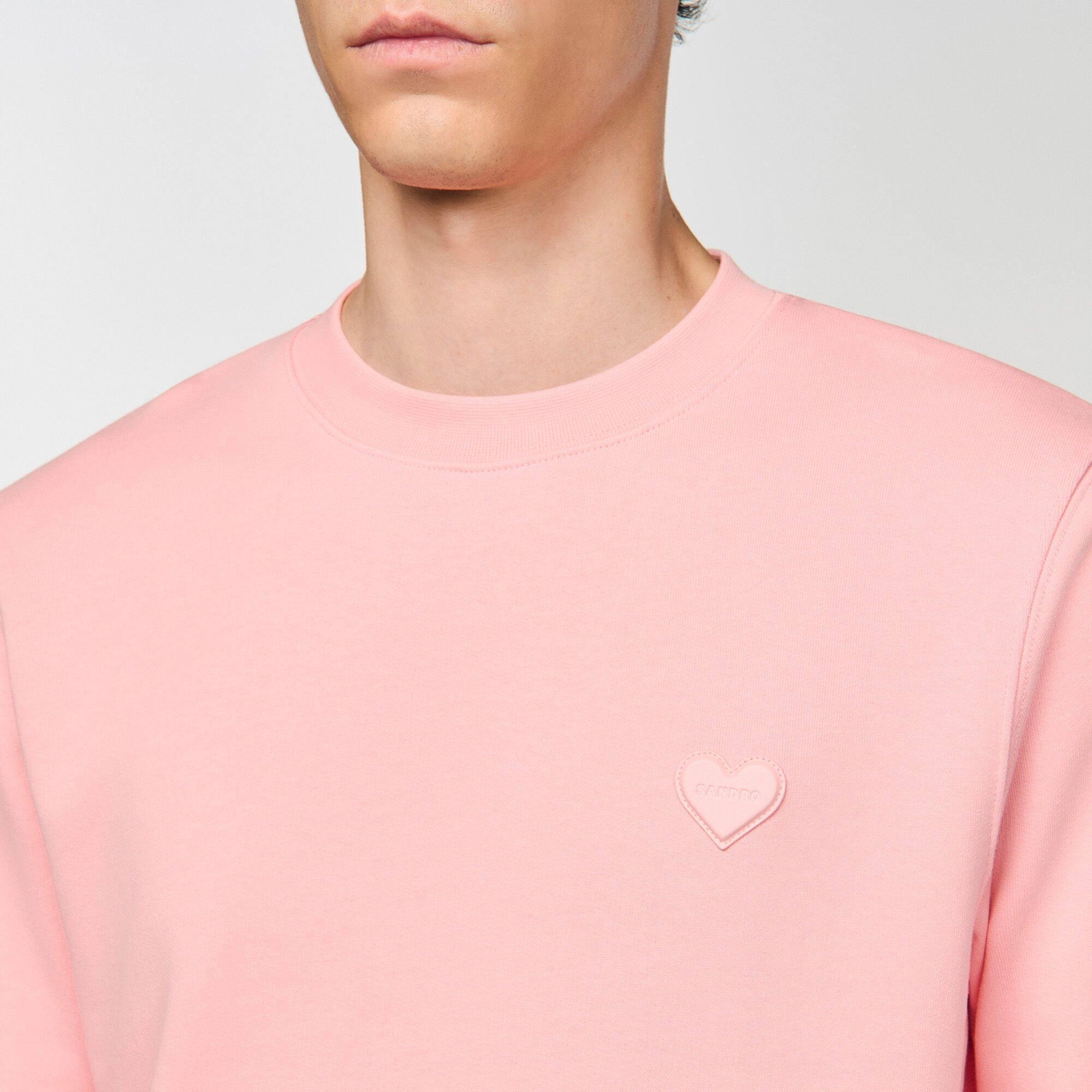 HEART PATCH SWEATSHIRT - 3