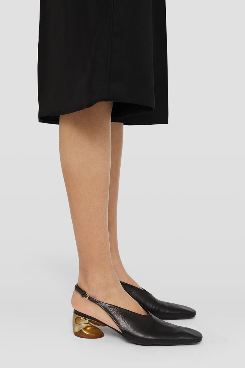 Jil Sander Pumps outlook