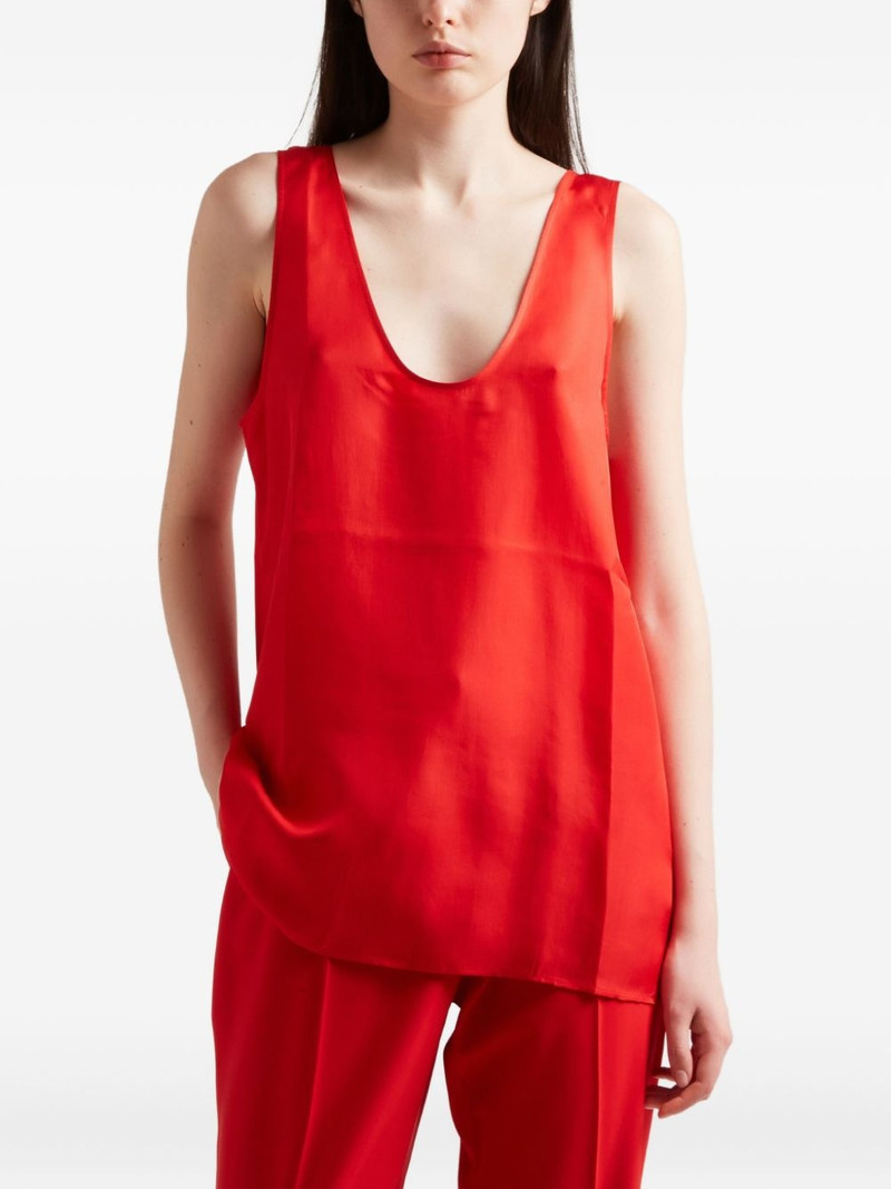 V-neck top 4