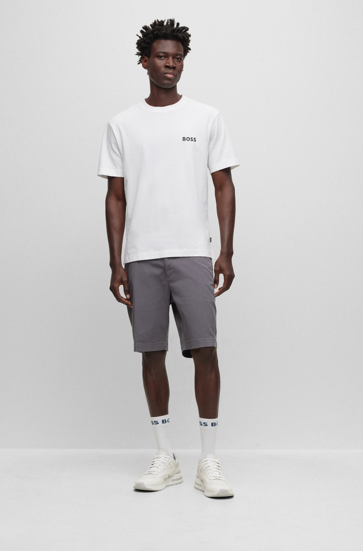 SLIM-FIT SHORTS IN STRETCH-COTTON GABARDINE - 3