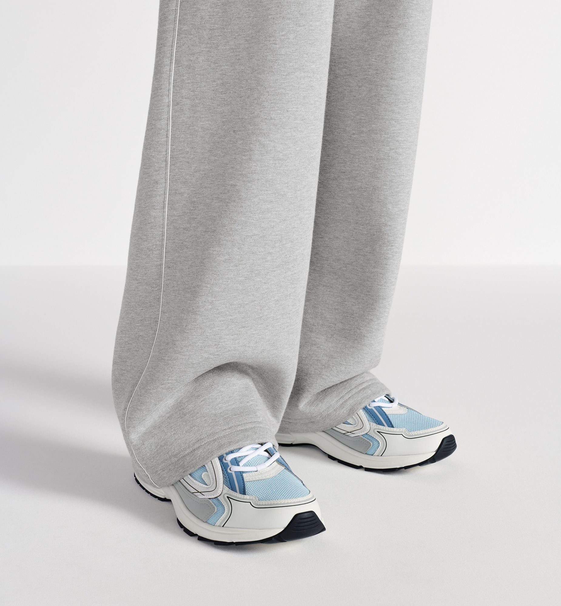 B30 Sneaker - 2