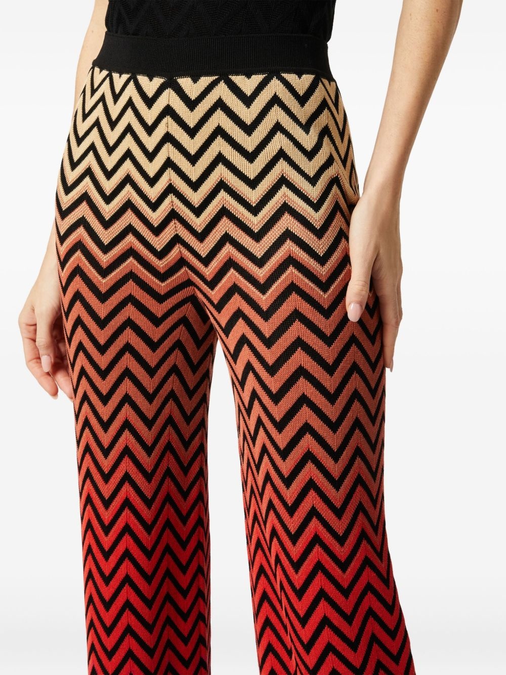 Zigzag-pattern trousers - 4