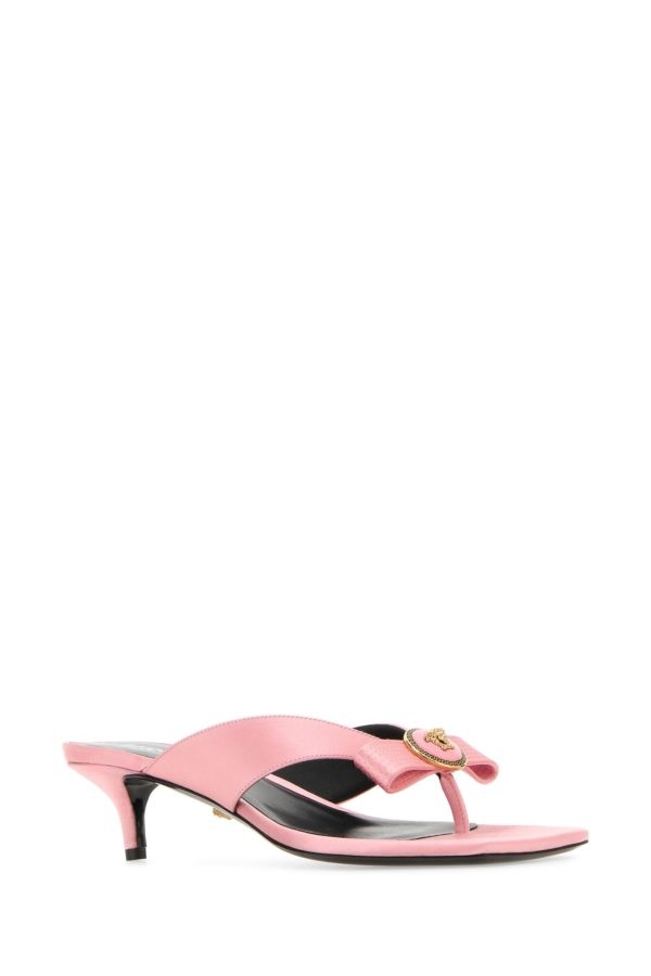 【関税&送料込】Versace Pink Satin Gianni Ribbon Thong Mules VERSACE Pink satin Gianni Ribbon thong mules