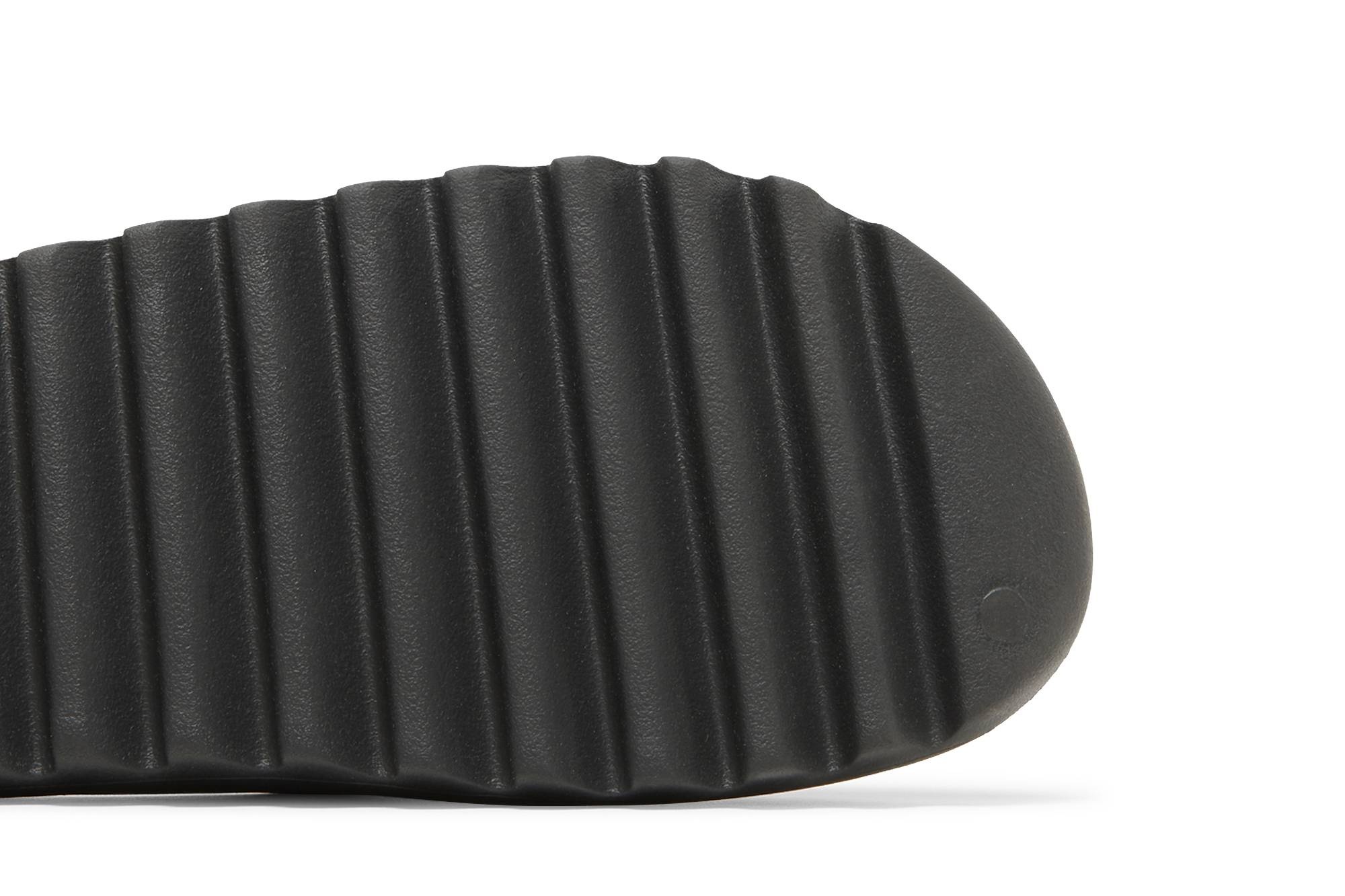 Yeezy Slides 'Onyx' - 5