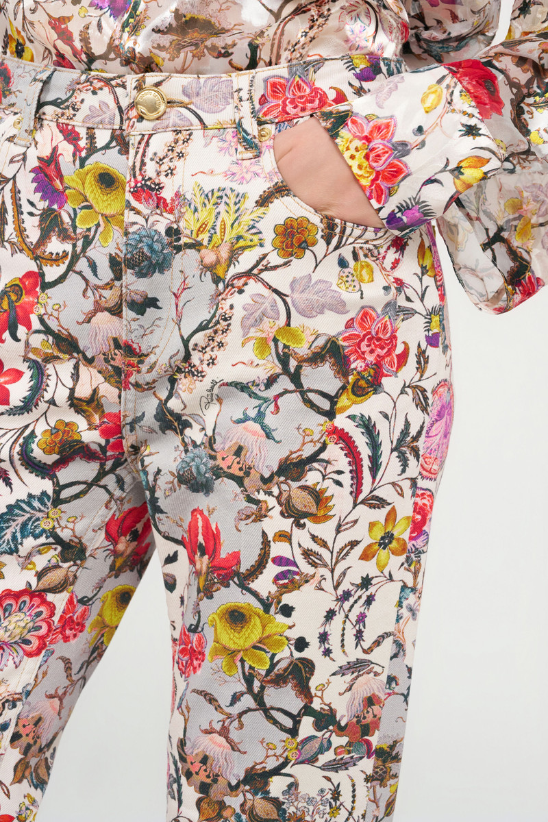 Flared Pants with Florentine Flowers Print 6