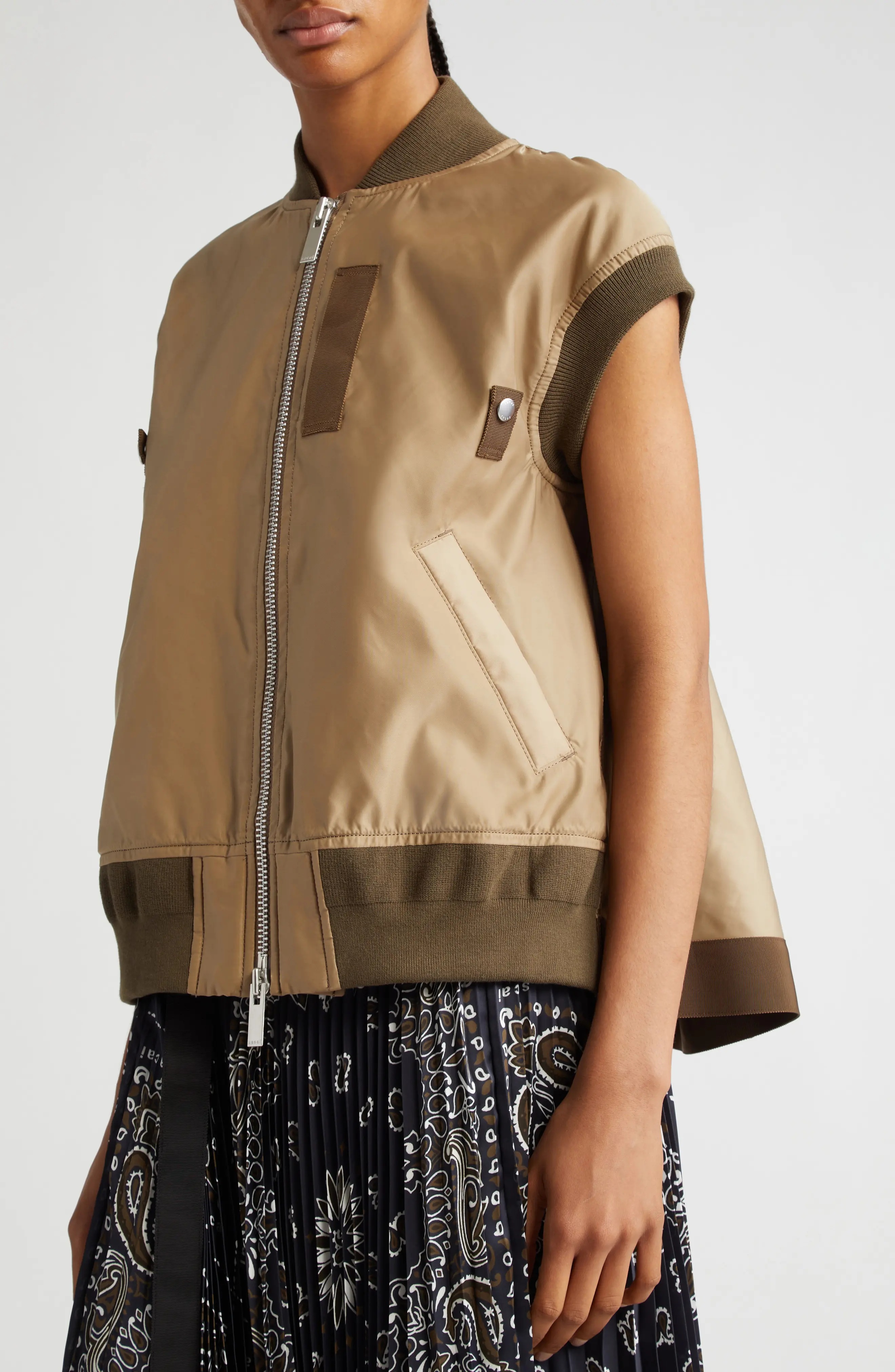 Twill Knit Nylon Vest in D/Beige - 5